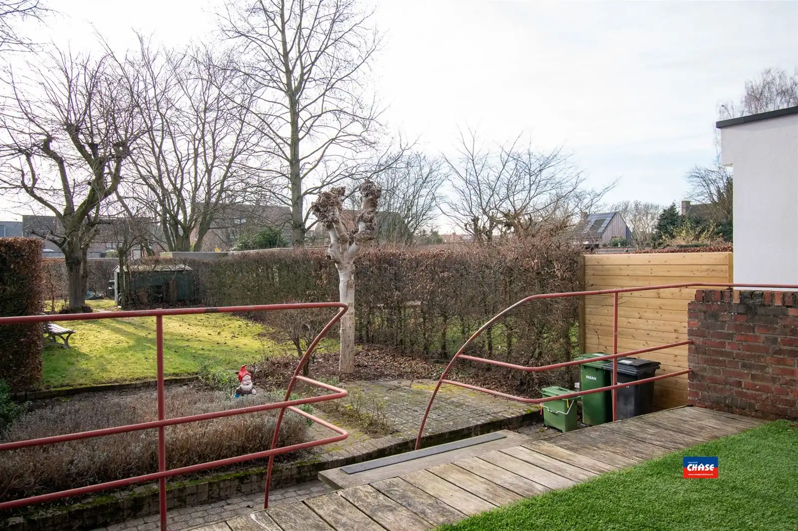 Woning met 5 slaapkamers en zonnige tuin foto 9