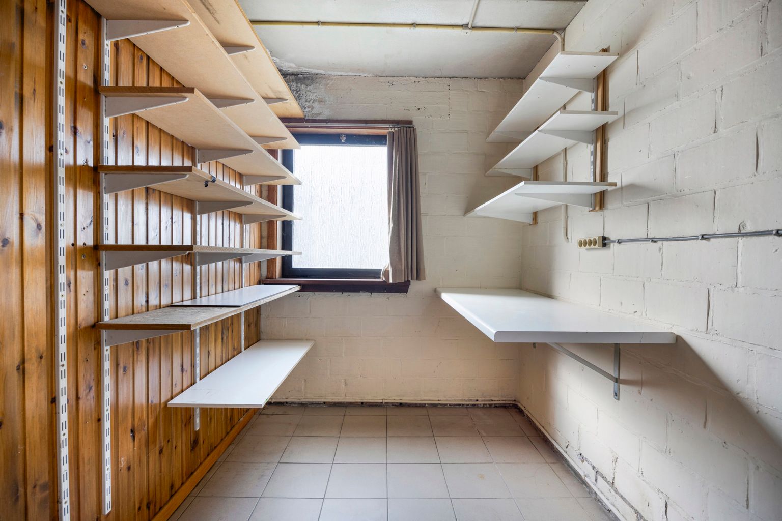 Te renoveren laagbouwvilla met verzicht in rustige straat foto 19