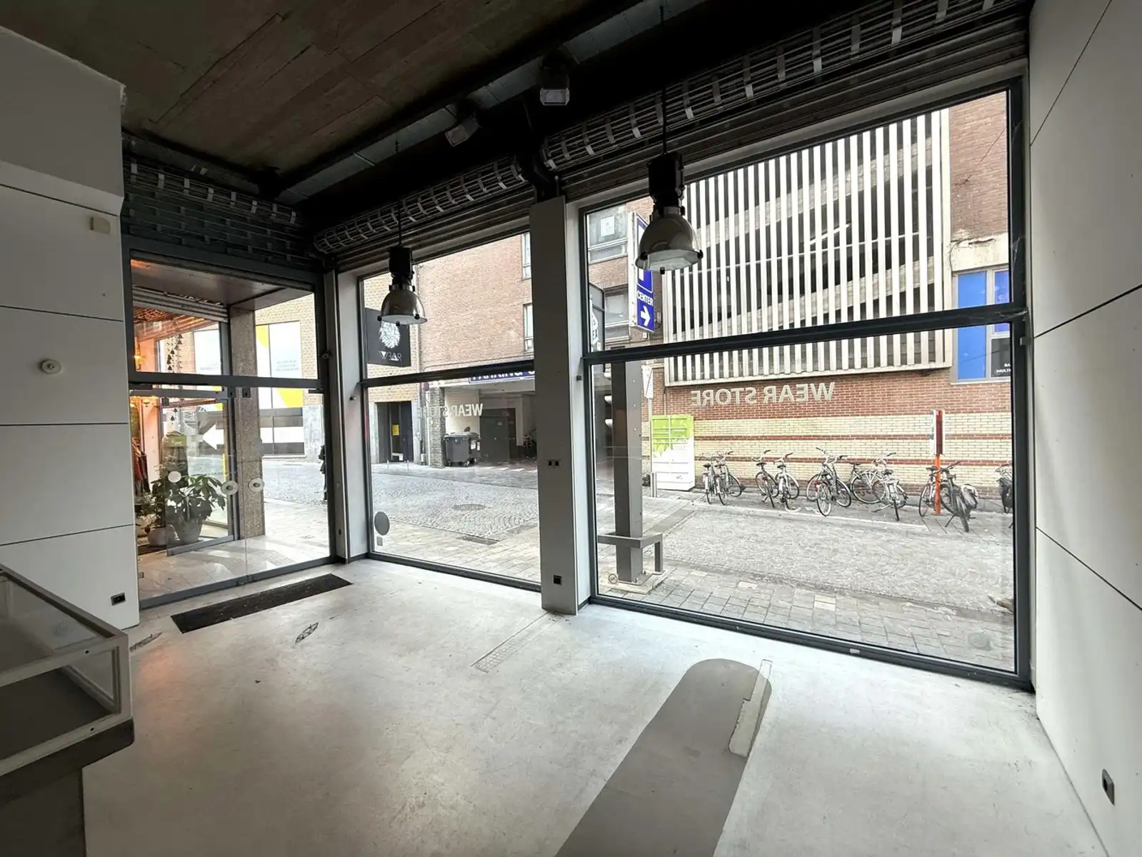 Handelsgelijkvloers tussen Bondgenotenlaan en Diestsestraat foto 2