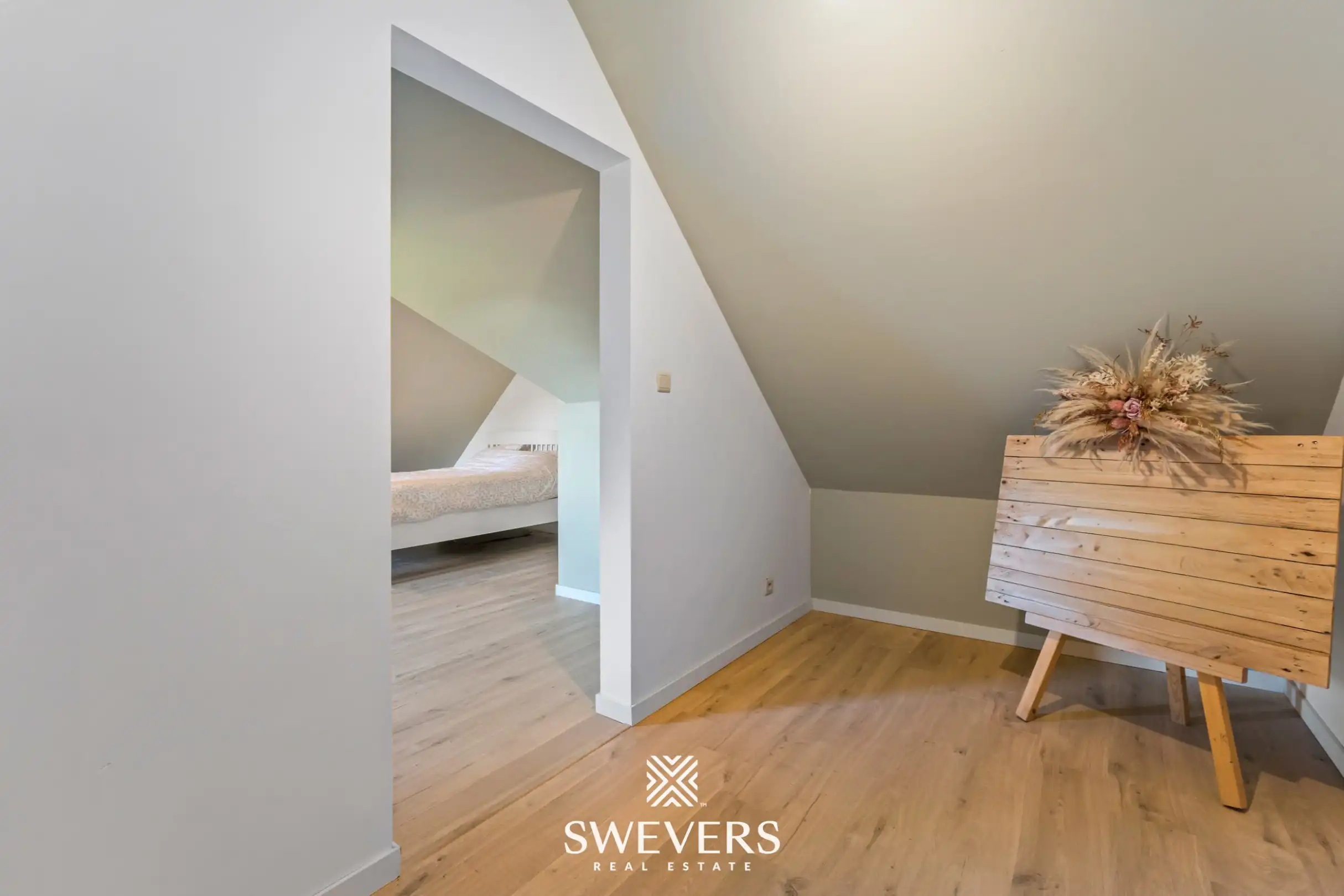 Instapklare woning met veel ruimte, 4 slaapkamers en zonnige tuin foto 20