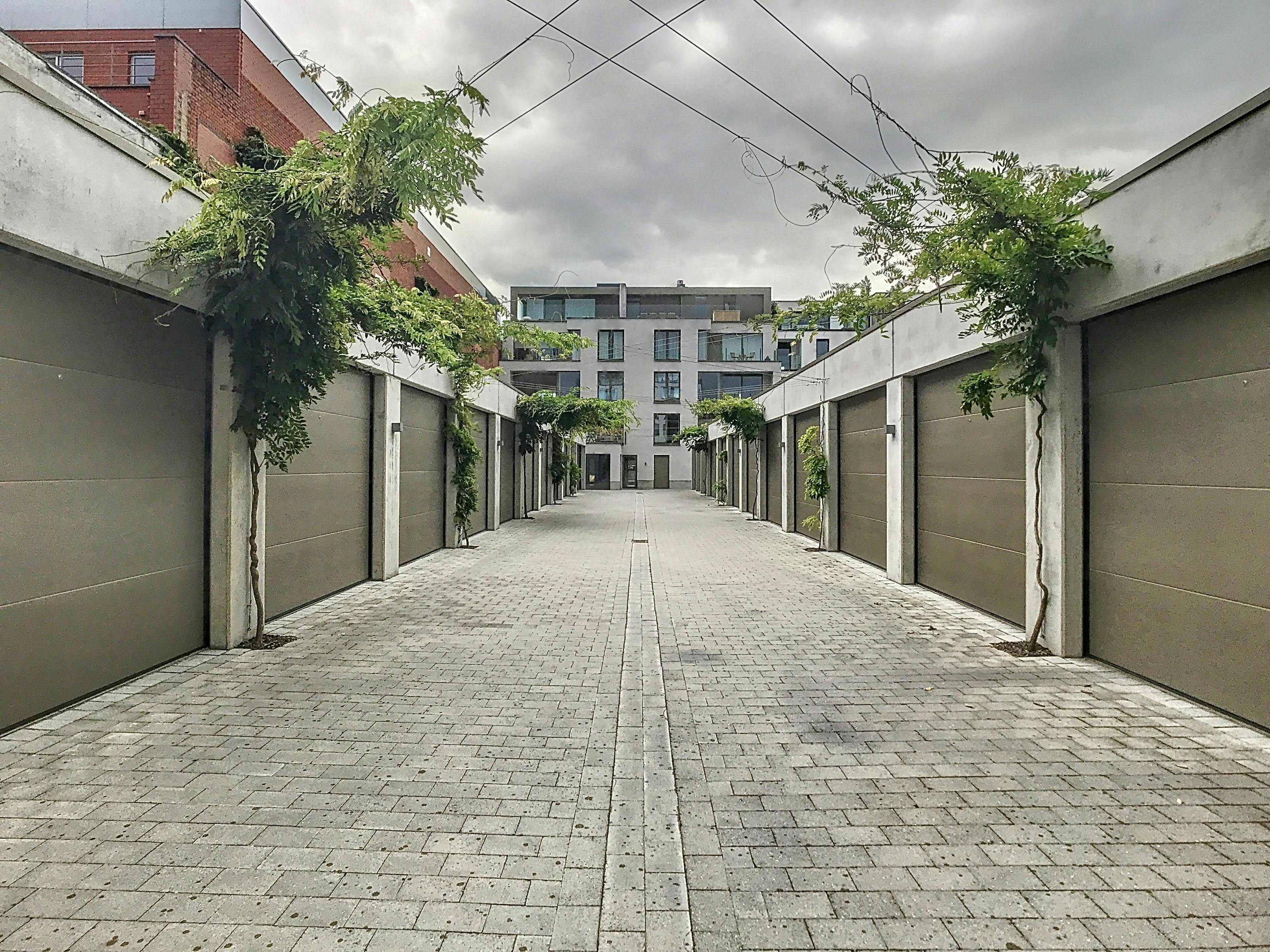 Garage te koop in de Meersstraat te Waregem foto {{pictureIndex}}