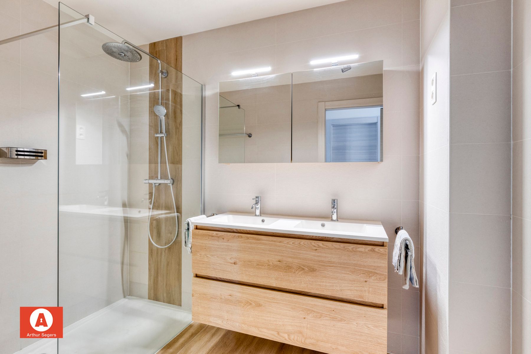 Luxe BEN-penthouse met 2 terrassen en autostaanplaats foto 23
