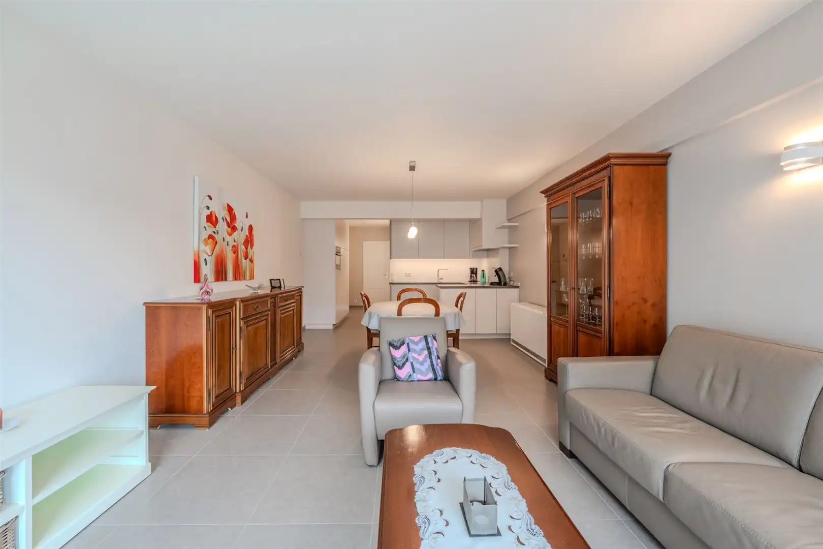 Instap klaar 1-slaapkamer appartement met schuin zeezicht foto 10