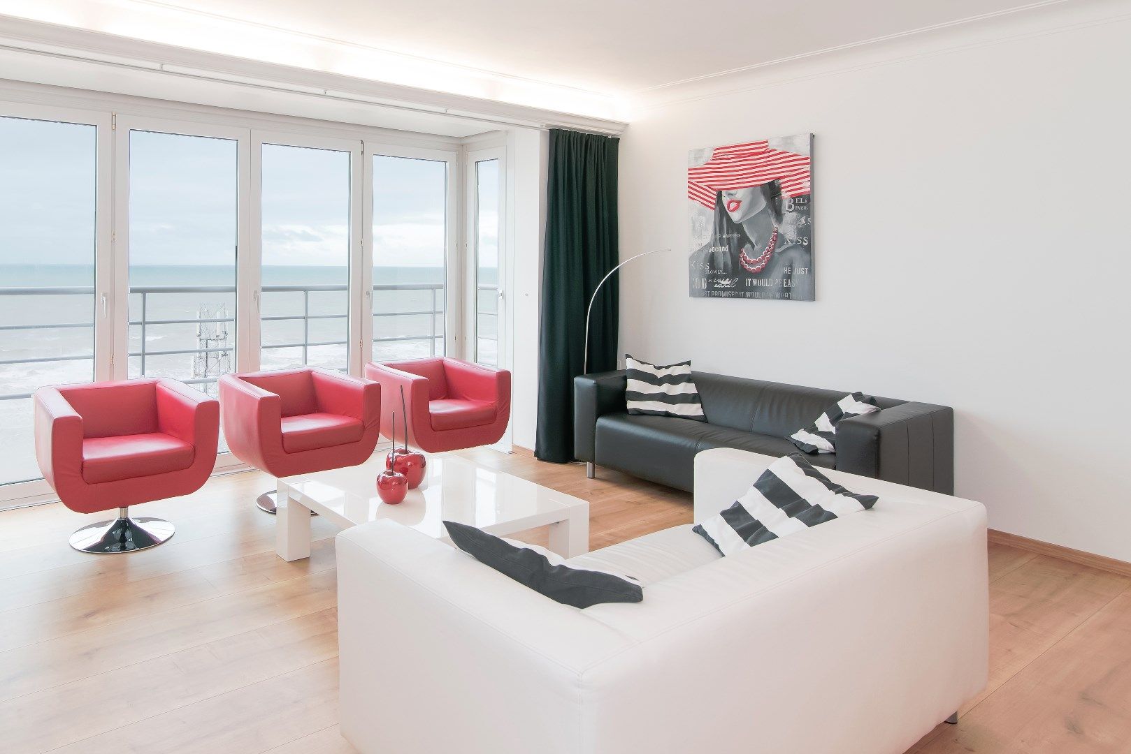 Fantastisch afgewerkt 3 slaapkamerappartement met prachtig zicht op zee vlakbij het Casino van Middelkerke foto 1