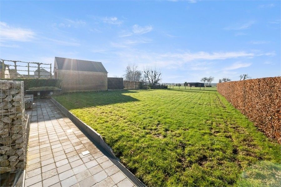 STIJLVOLLE OPEN BEBOUWING MET 3 SLKS OP EEN KNAP PERCEEL foto 5