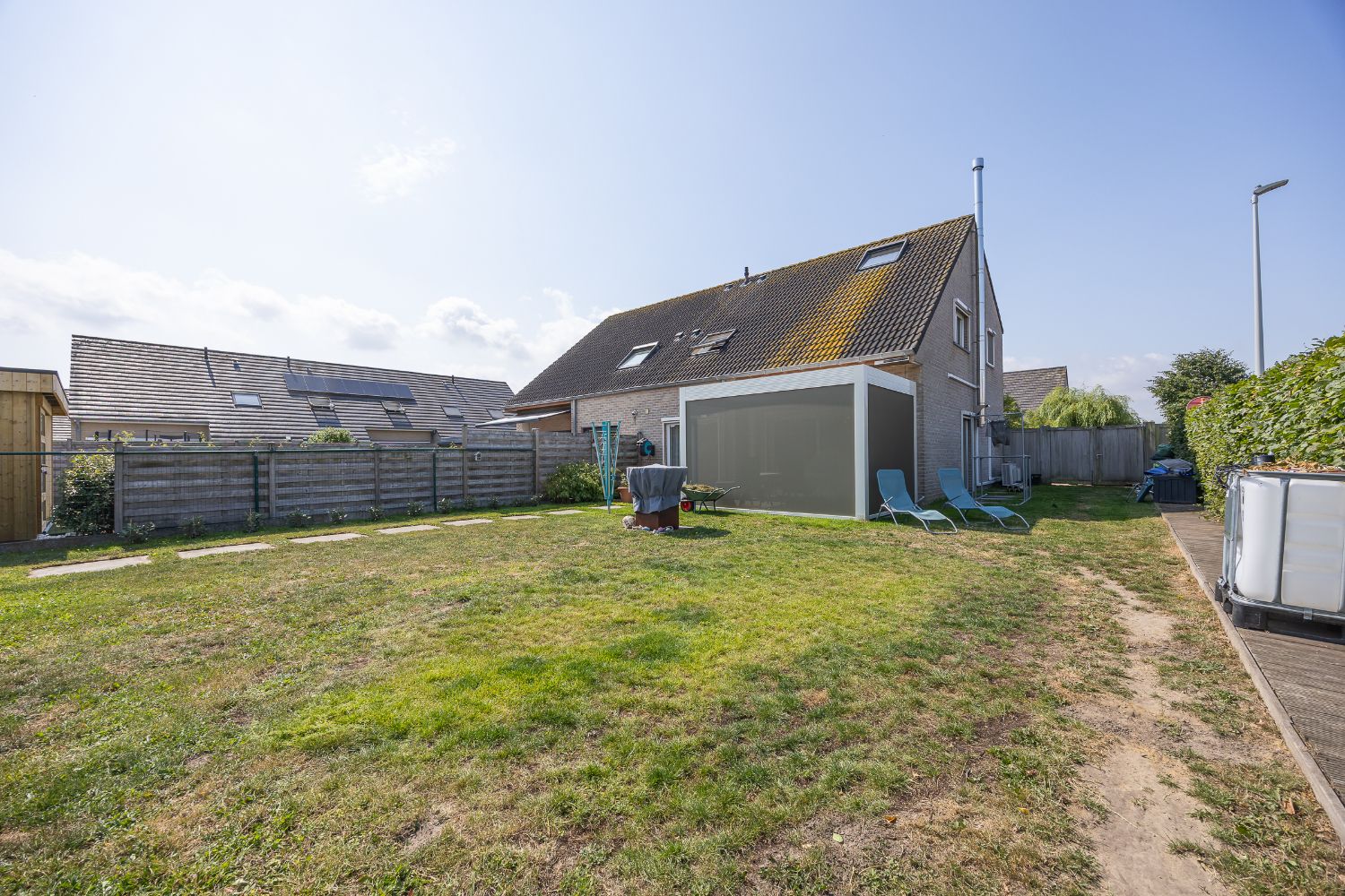 Ruime recente halfopen woning te koop in Bredene-Dorp foto 43