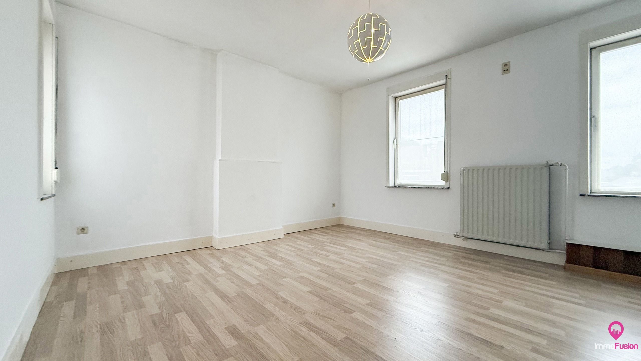 Instapklare open bebouwing met 4slpks op perceel van 10are! foto 26