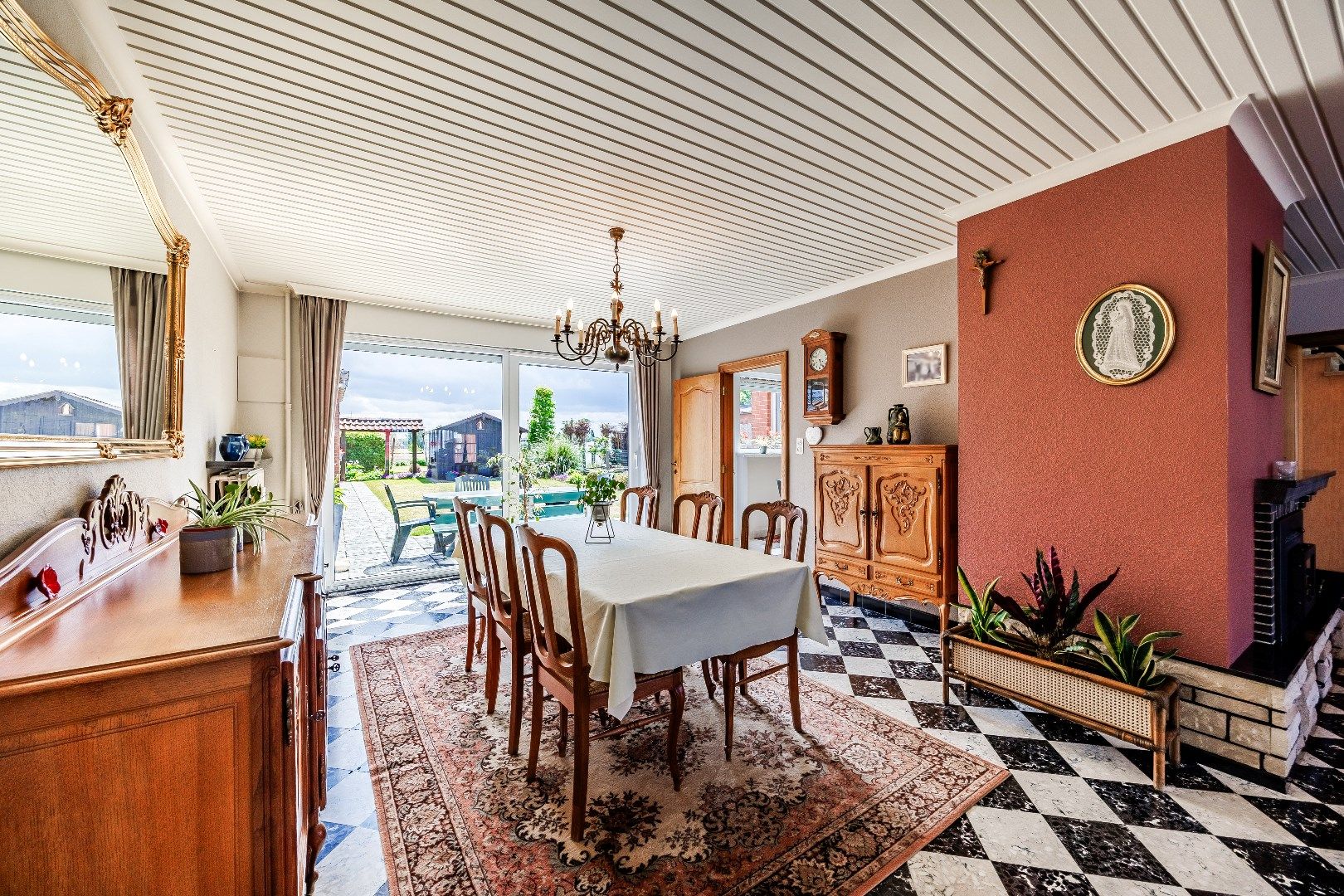 Ruime gezinswoning met landelijk uitzicht foto 6