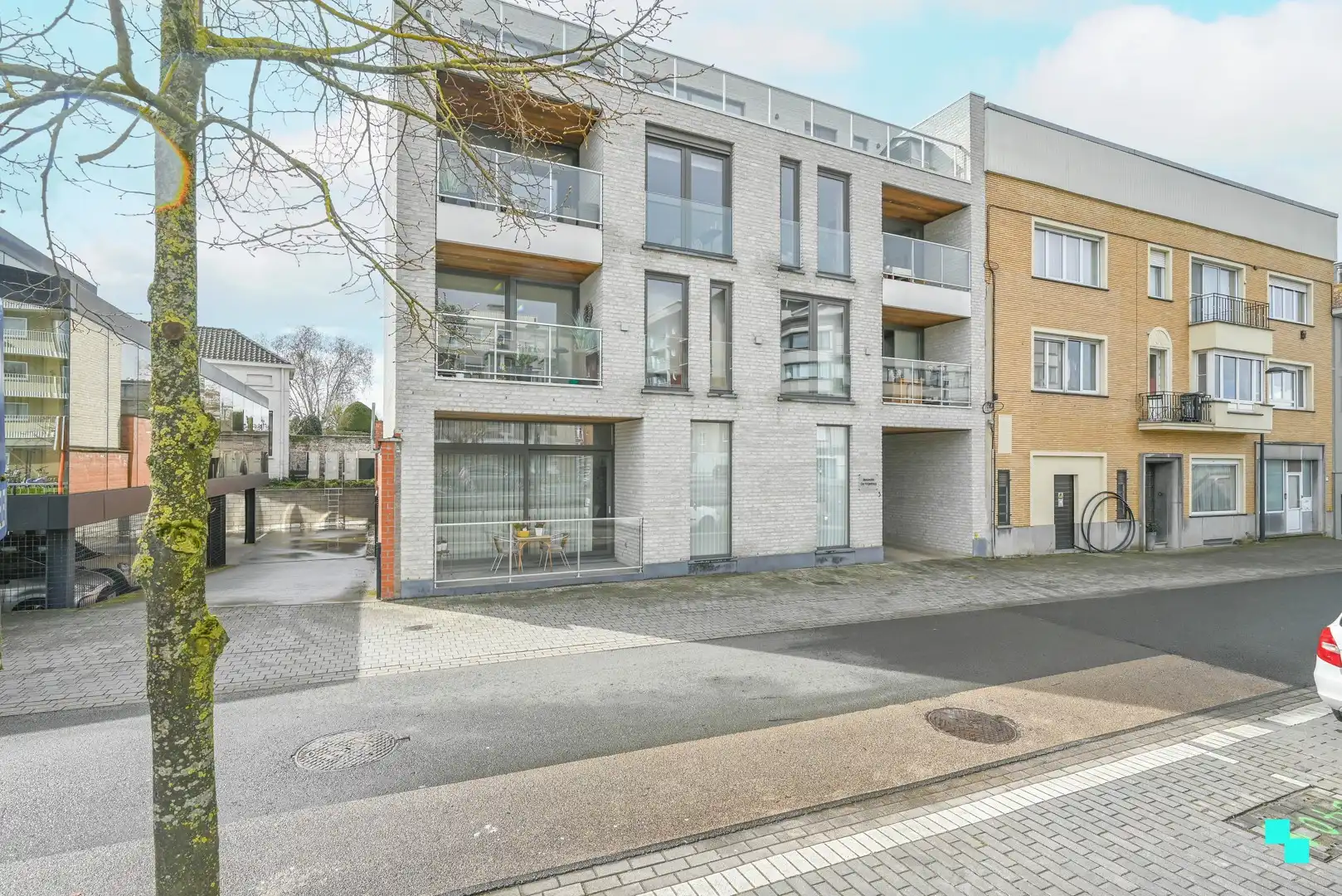 Instapklaar appartement te Harelbeke foto 2