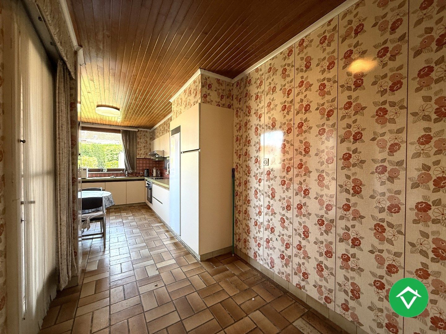 Stevige woning met 3 slaapkamers, tuin en garage in een rustige wijk te Rumbeke foto 6