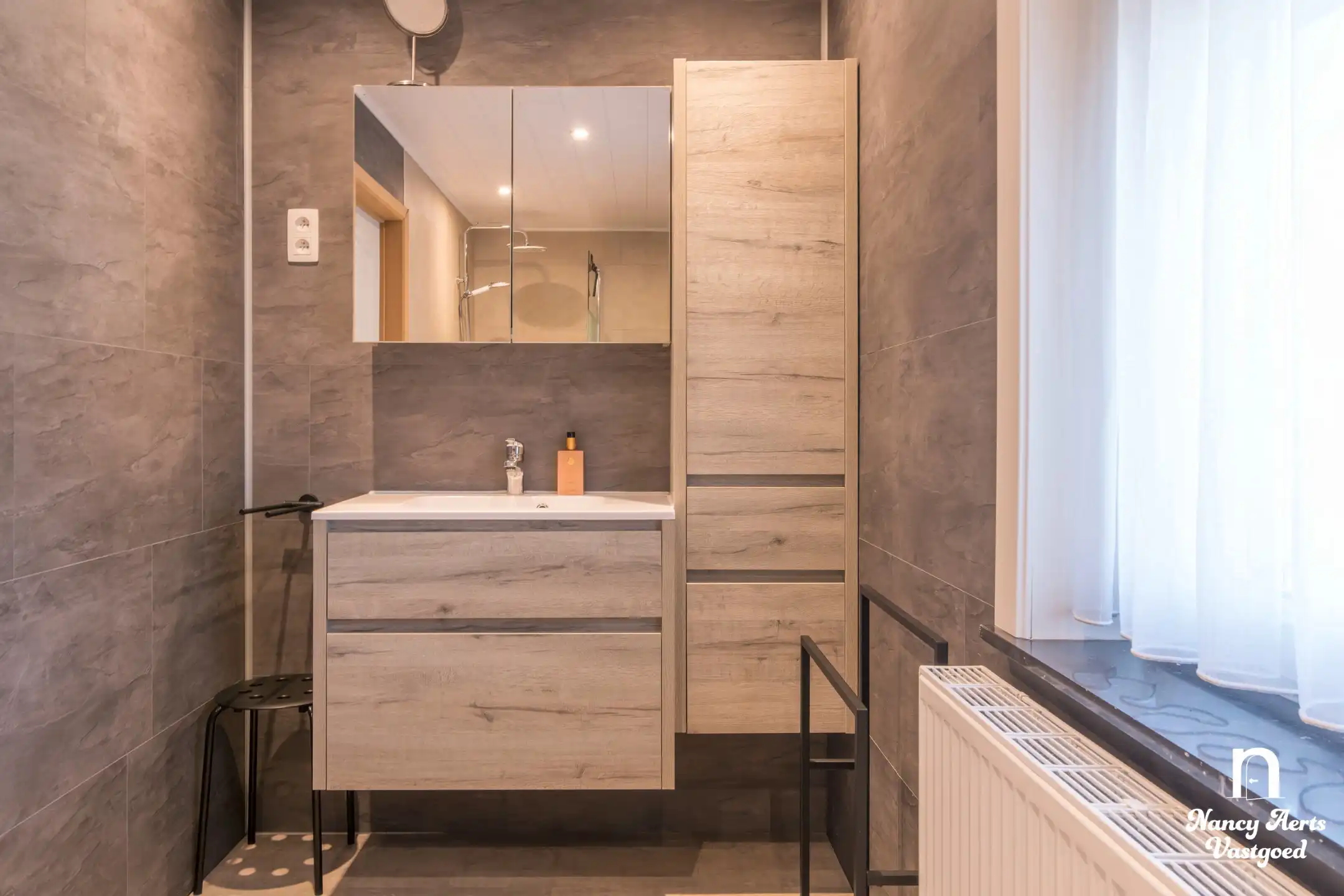 Gerenoveerde instapklare woning met zuidgerichte tuin foto 20