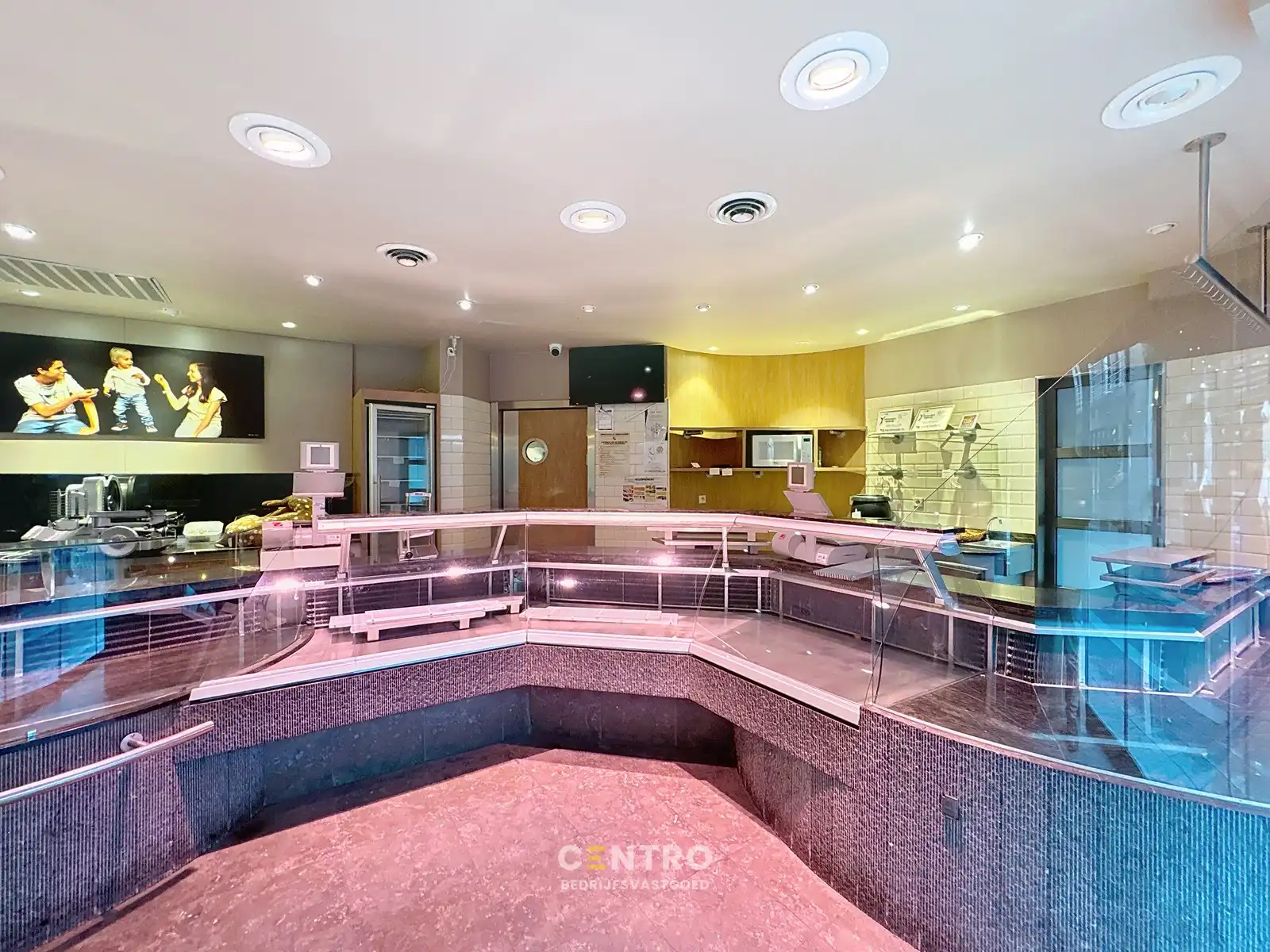 Handelspand met woonst op TOPligging! foto 9