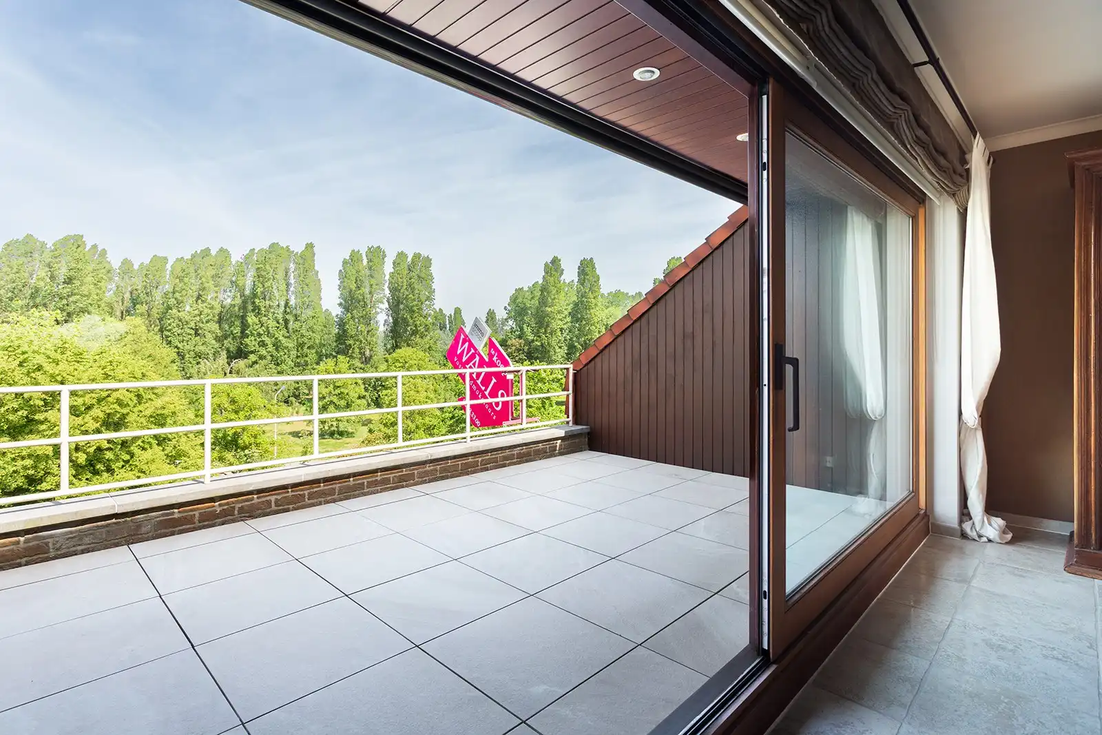Ruim en lichtrijk duplex met 2 terrassen.  foto 6