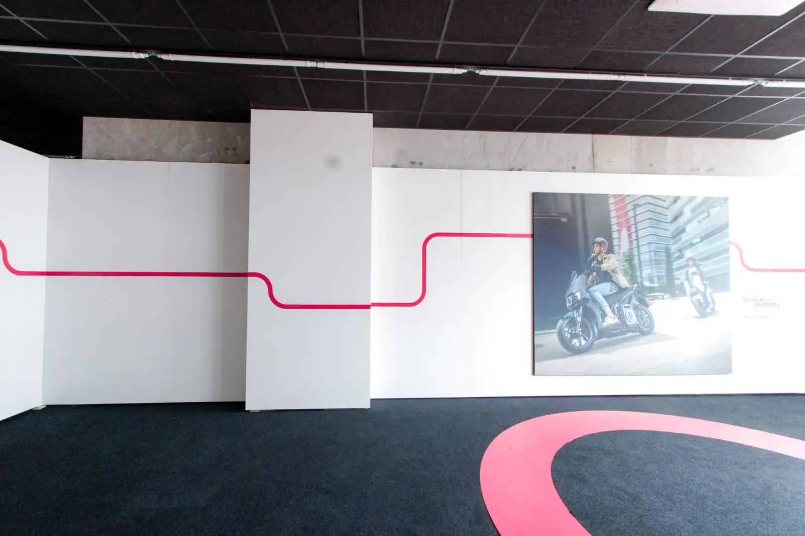 Nieuwbouw handelspand met mooie hoogte Driehoeksplein 8 te huur foto 12