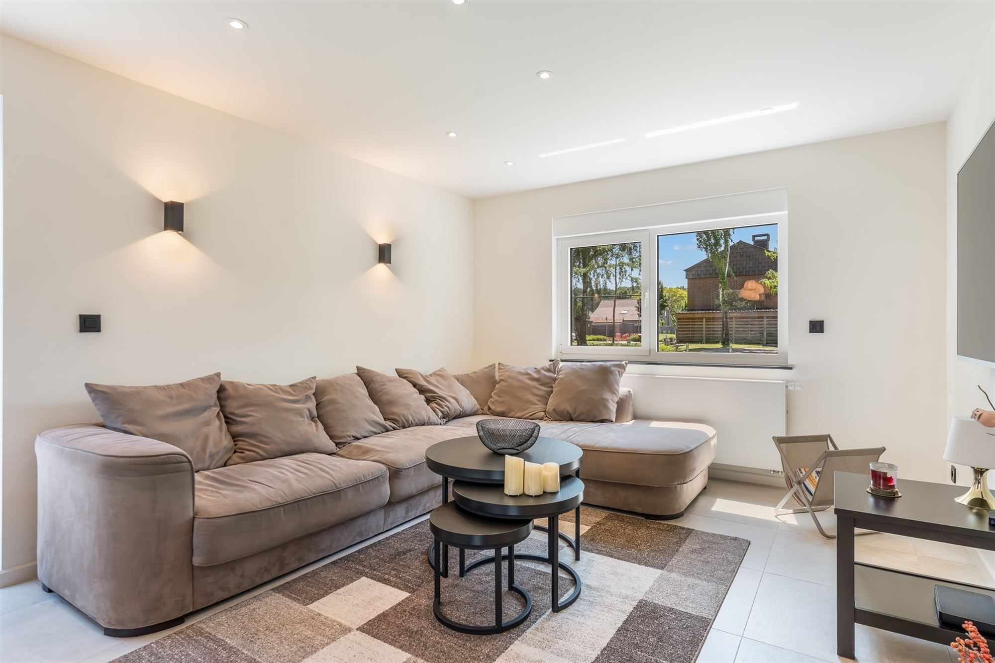 VOLLEDIG GERENOVEERDE WONING MET 3 SLAAPKAMERS OP EEN PERCEEL VAN 4A16CA TE PAAL foto 4