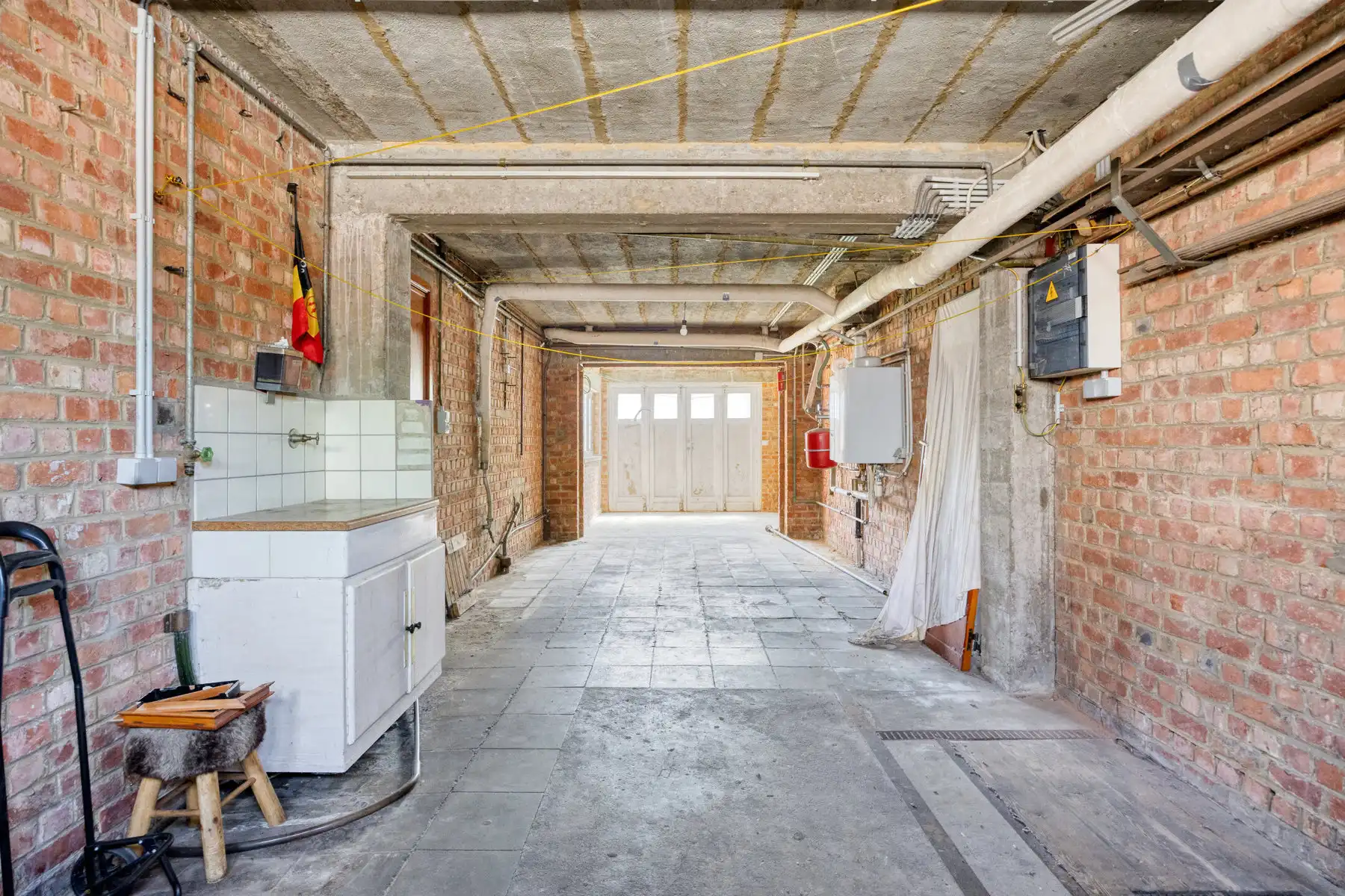 Gunstig gelegen woning met 3 slaapkamers, tuin en garage foto 24