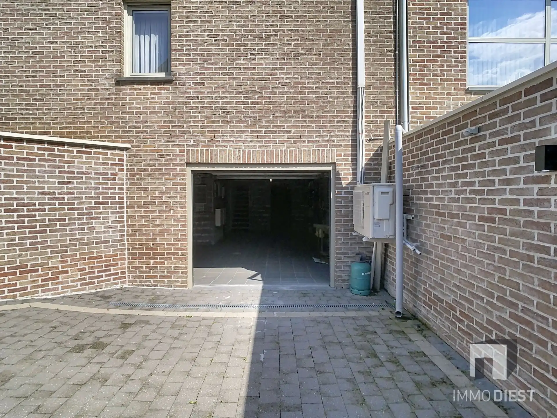Unieke duurzame woning met 5 slaapkamers foto 40