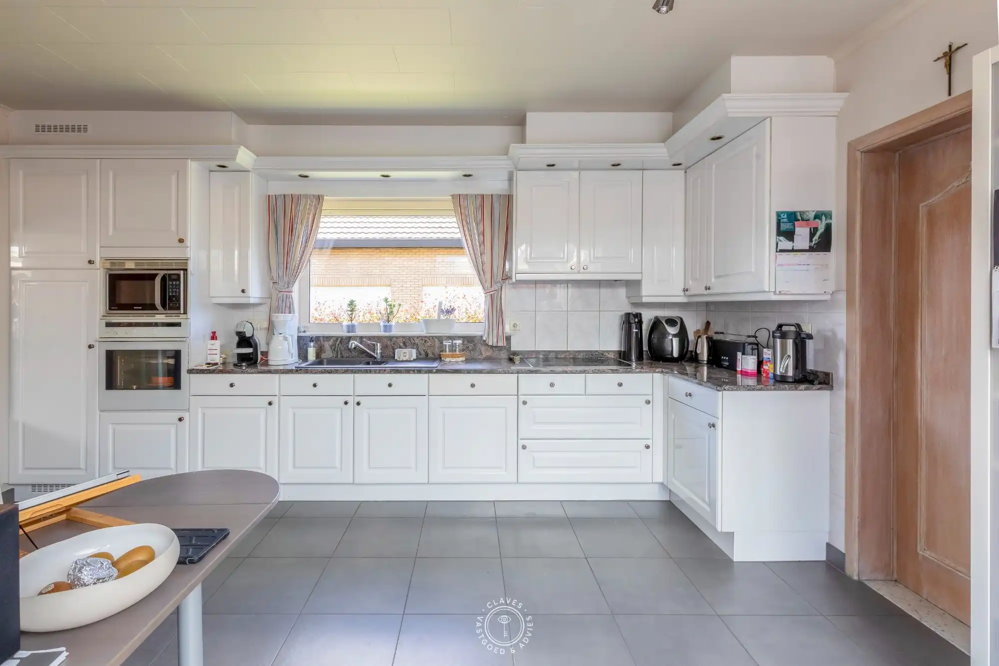 Ruime open bebouwing  met landelijk uitzicht foto 14
