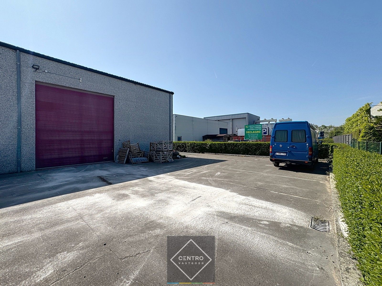Magazijn (200m2)  met bureel + buitenterrein (circa 250m2)! foto 10