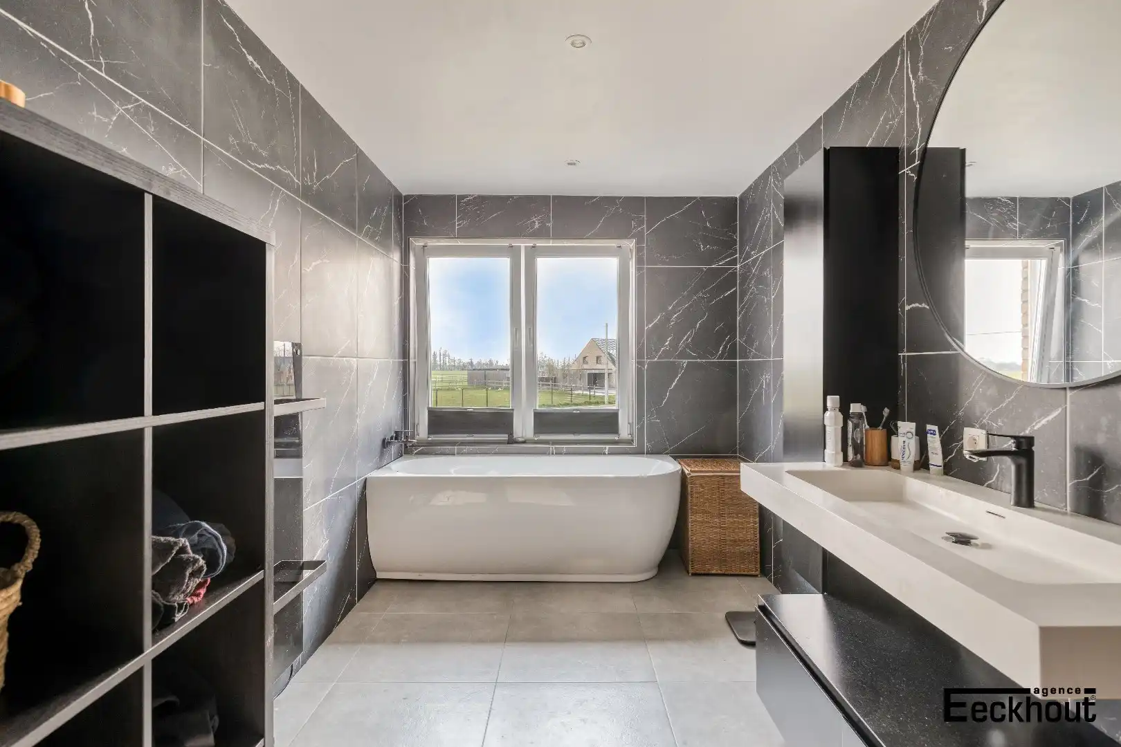 Landelijke woning met garage in Diksmuide, 3 slaapkamers, gerenoveerd in 2023, met 206m² bewoonbare oppervlakte foto 15