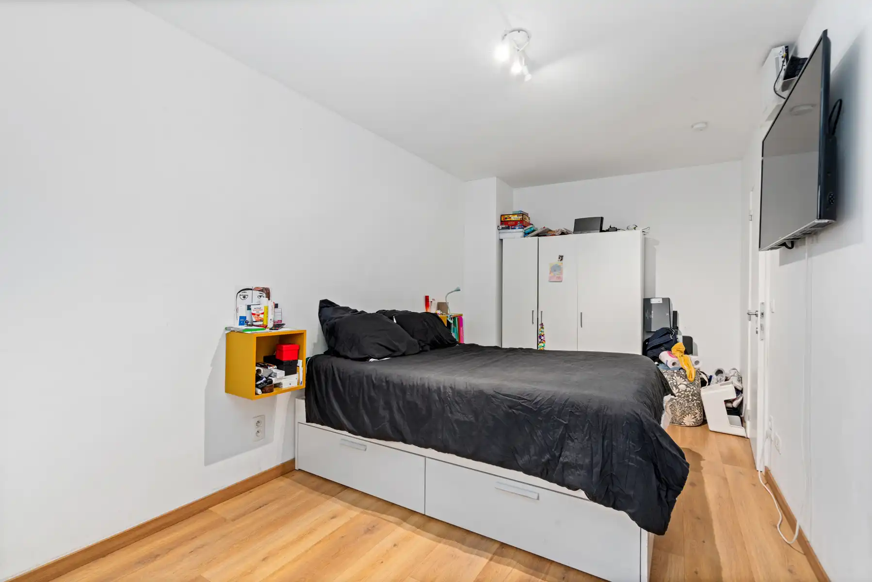 Gelijkvloers appartement 2 slaapkamers + terras + parking foto 9