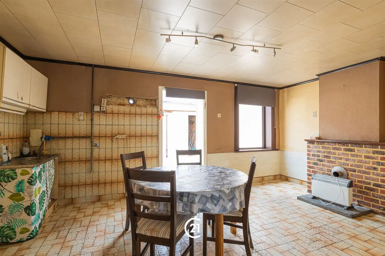 Te renoveren woning in Herzele. foto 7