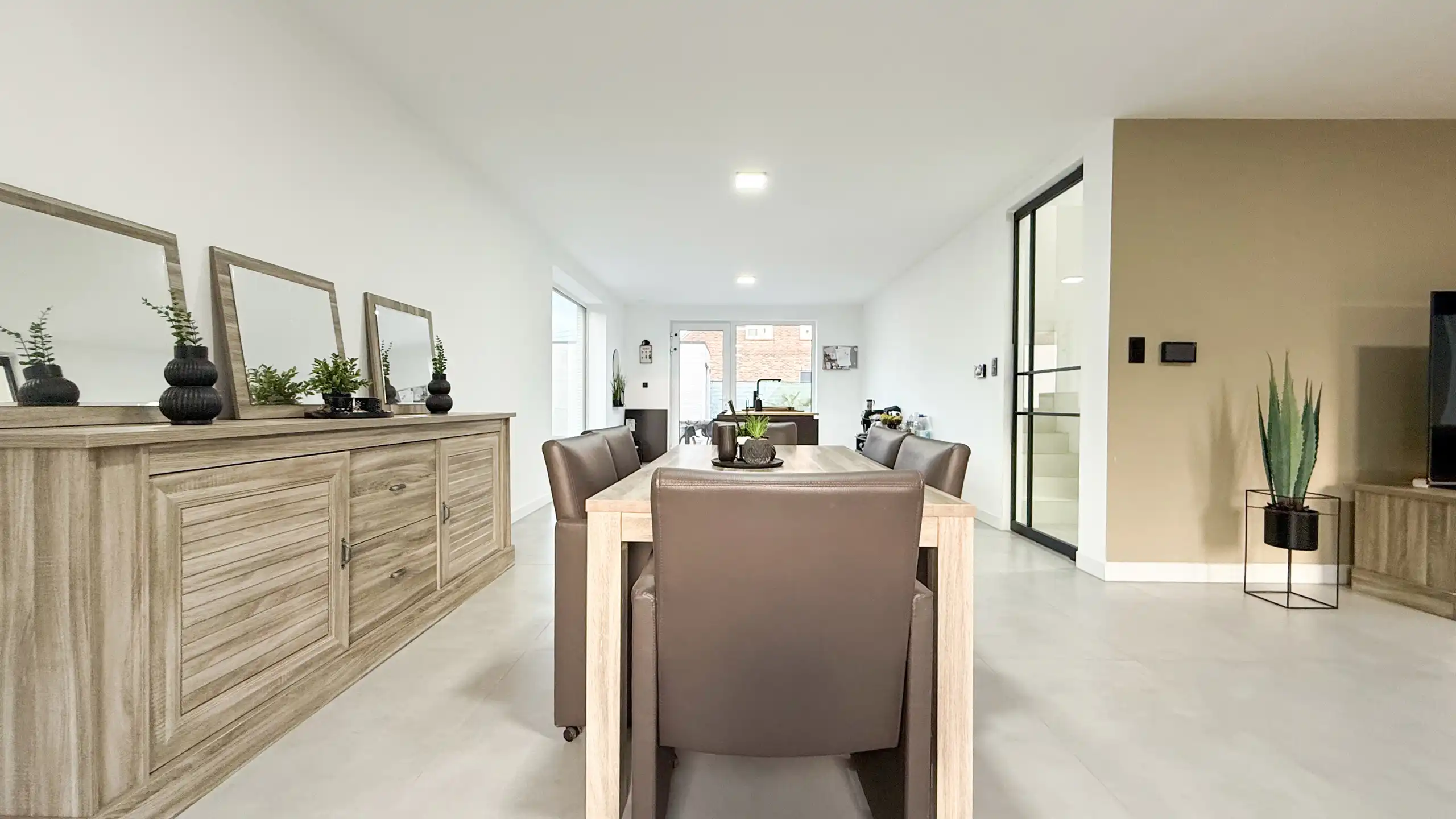 Open nieuwbouwwoning van 194m² met garage en E PEIL van -25! foto 8