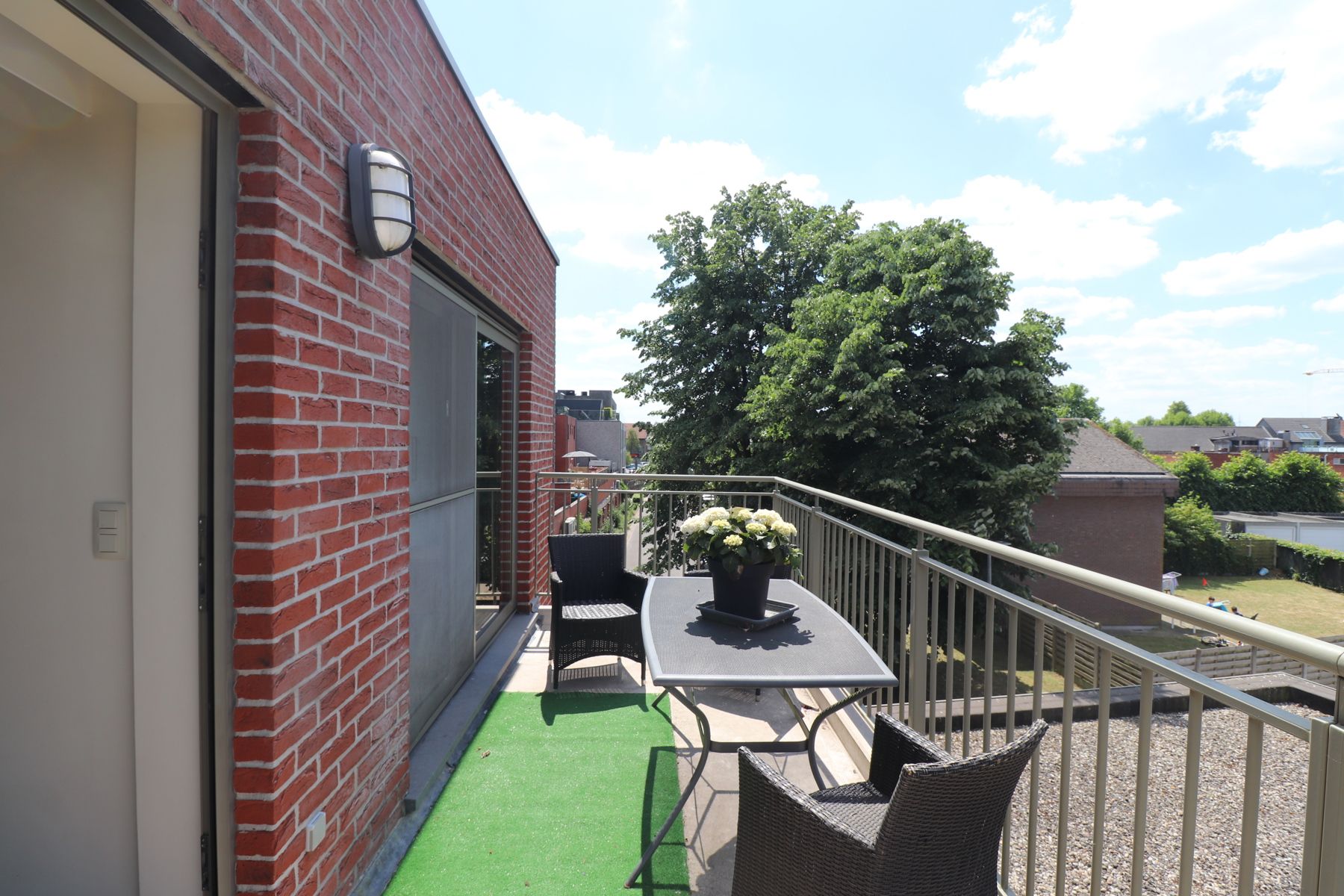 Een appartement met 2 slaapkamers, terras en autostaanplaats in het centrum van Merksplas. foto 19
