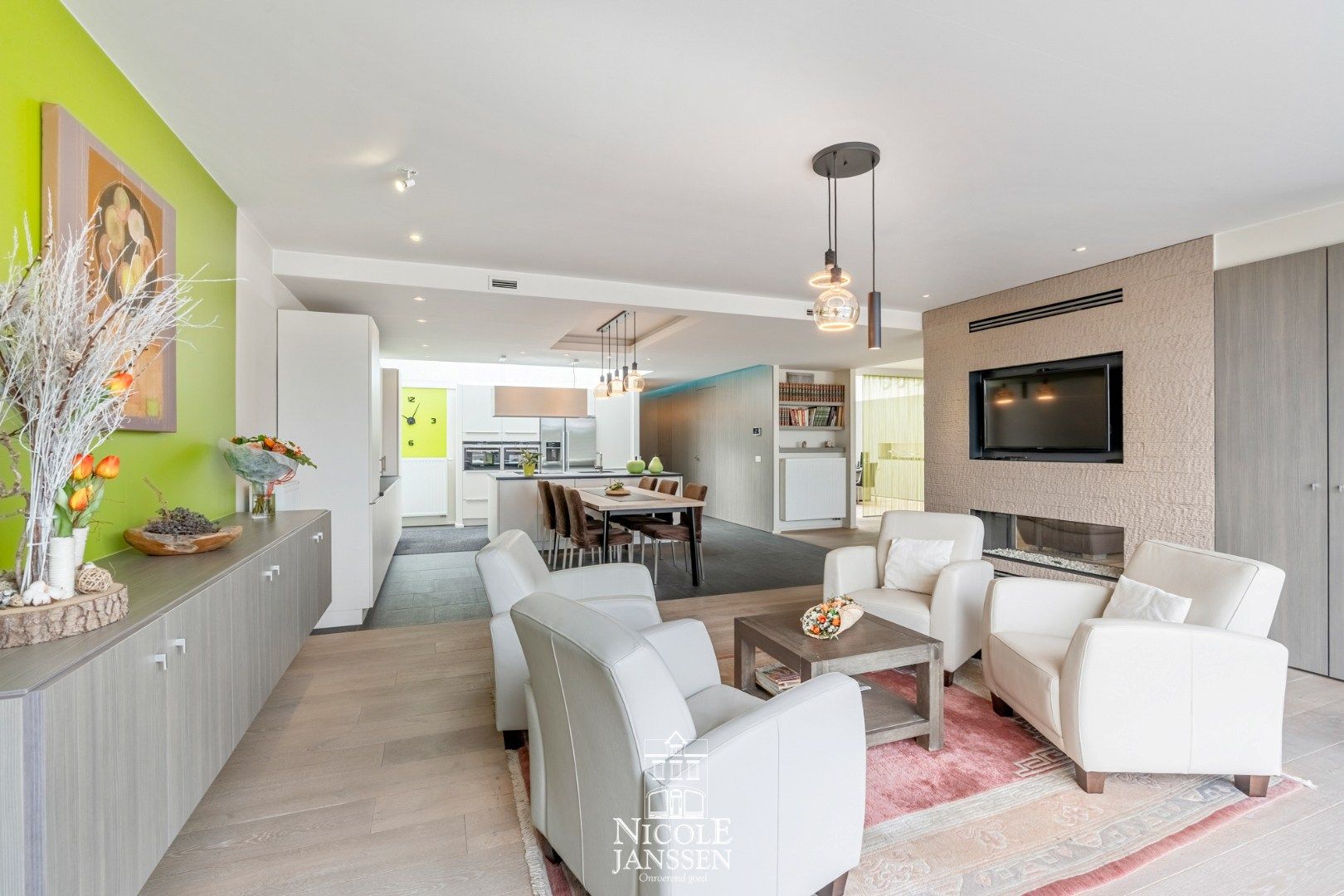 Prachtig luxeappartement met twee slaapkamers en ruim terras nabij centrum  foto 7