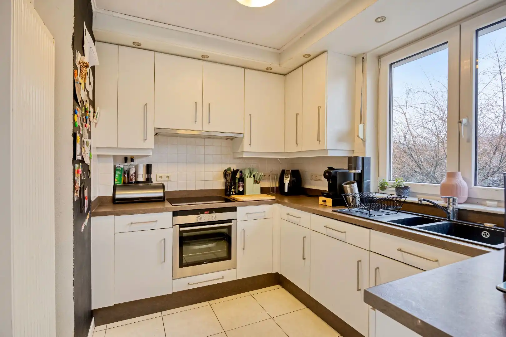 Instapklare woning te koop met 3 slpk, garage en tuin. foto 8