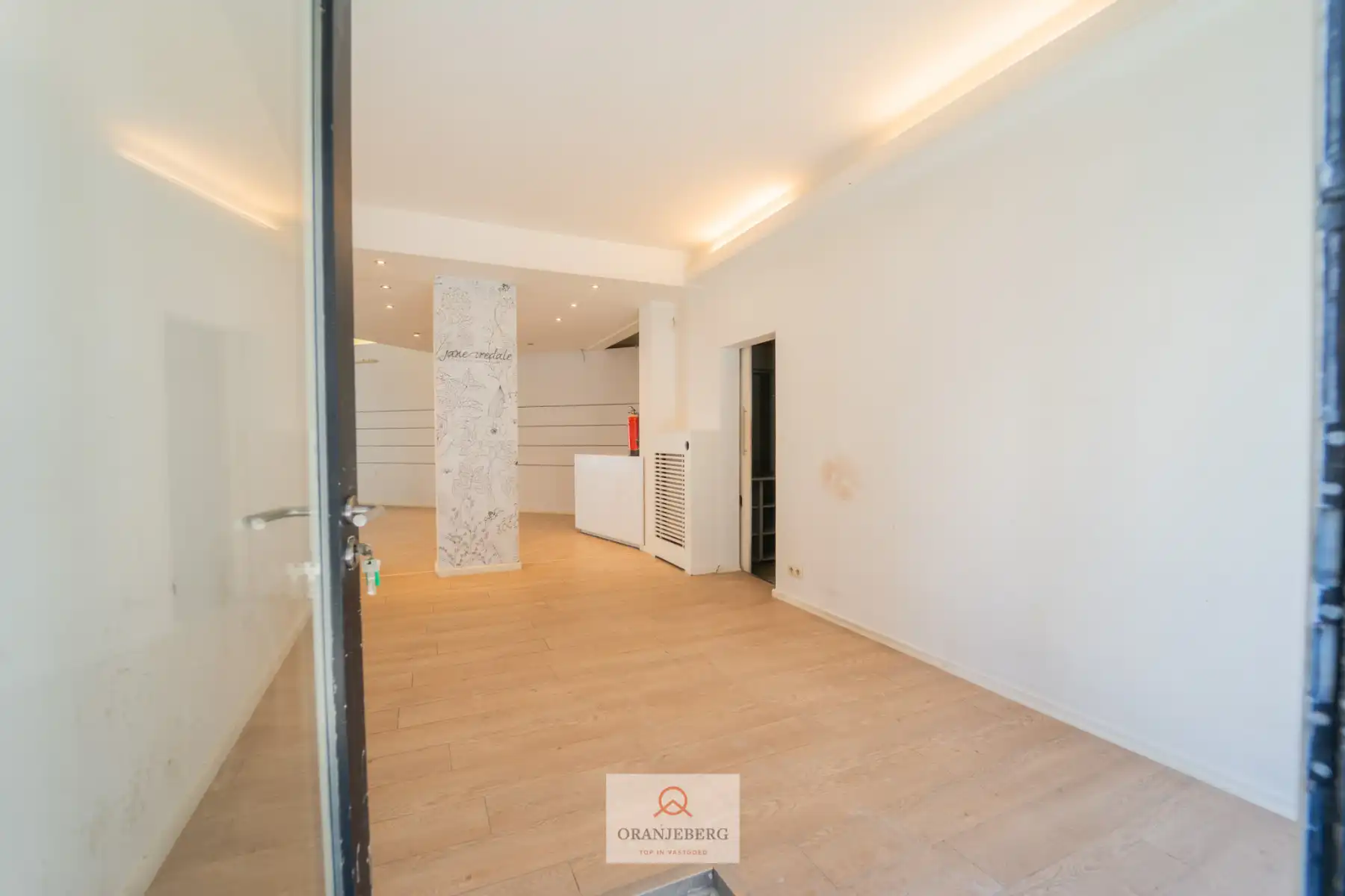 TOP gelegen handelspand foto 2