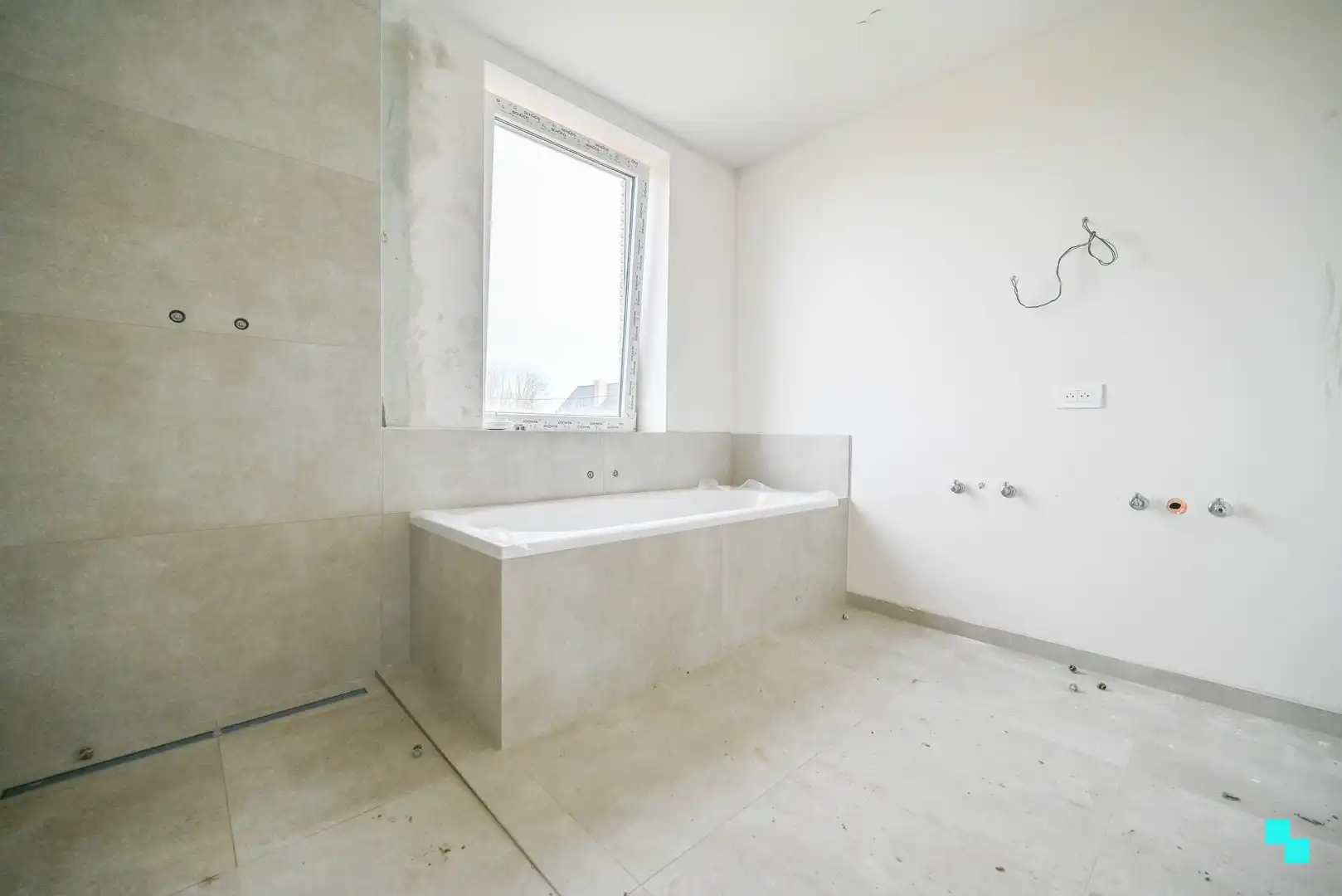 Halfopen nieuwbouwwoning met landelijke verzichten foto 14