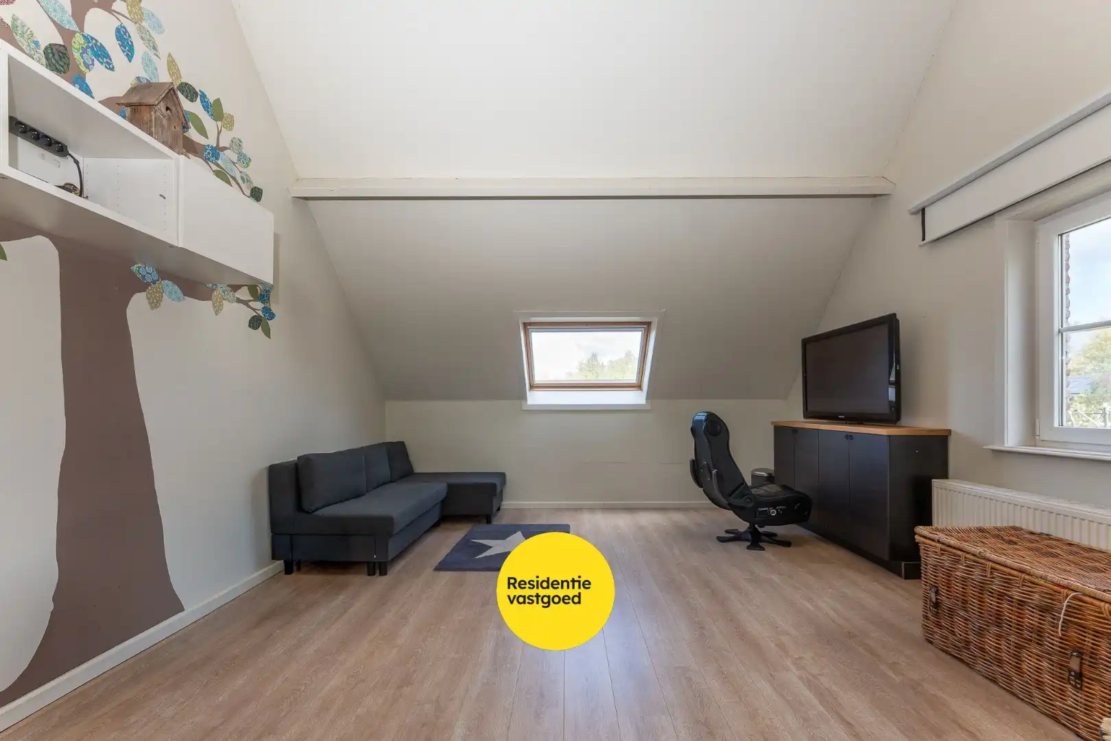 Exclusieve villa met zwembad en poolhouse in de nieuwe St-Annawijk te Sint-Andries foto 26