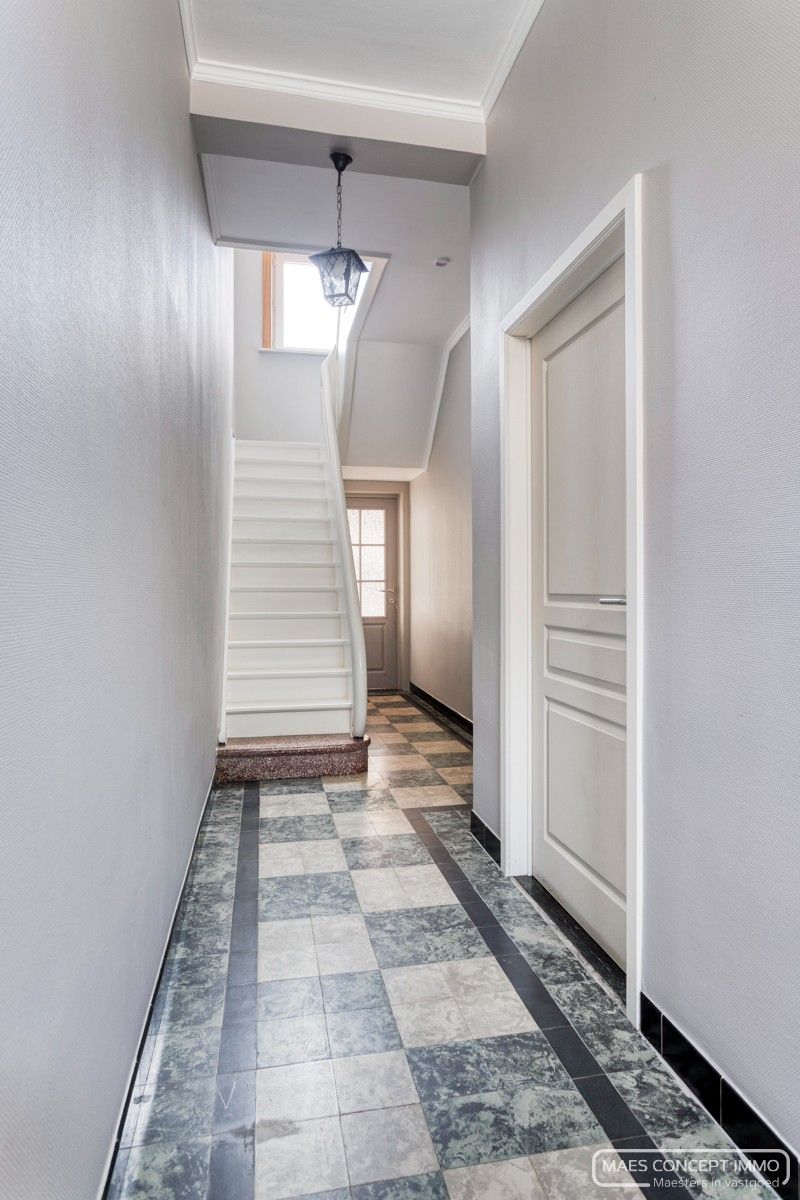 Ruime woning  te koop in centrum Tiegem foto 2