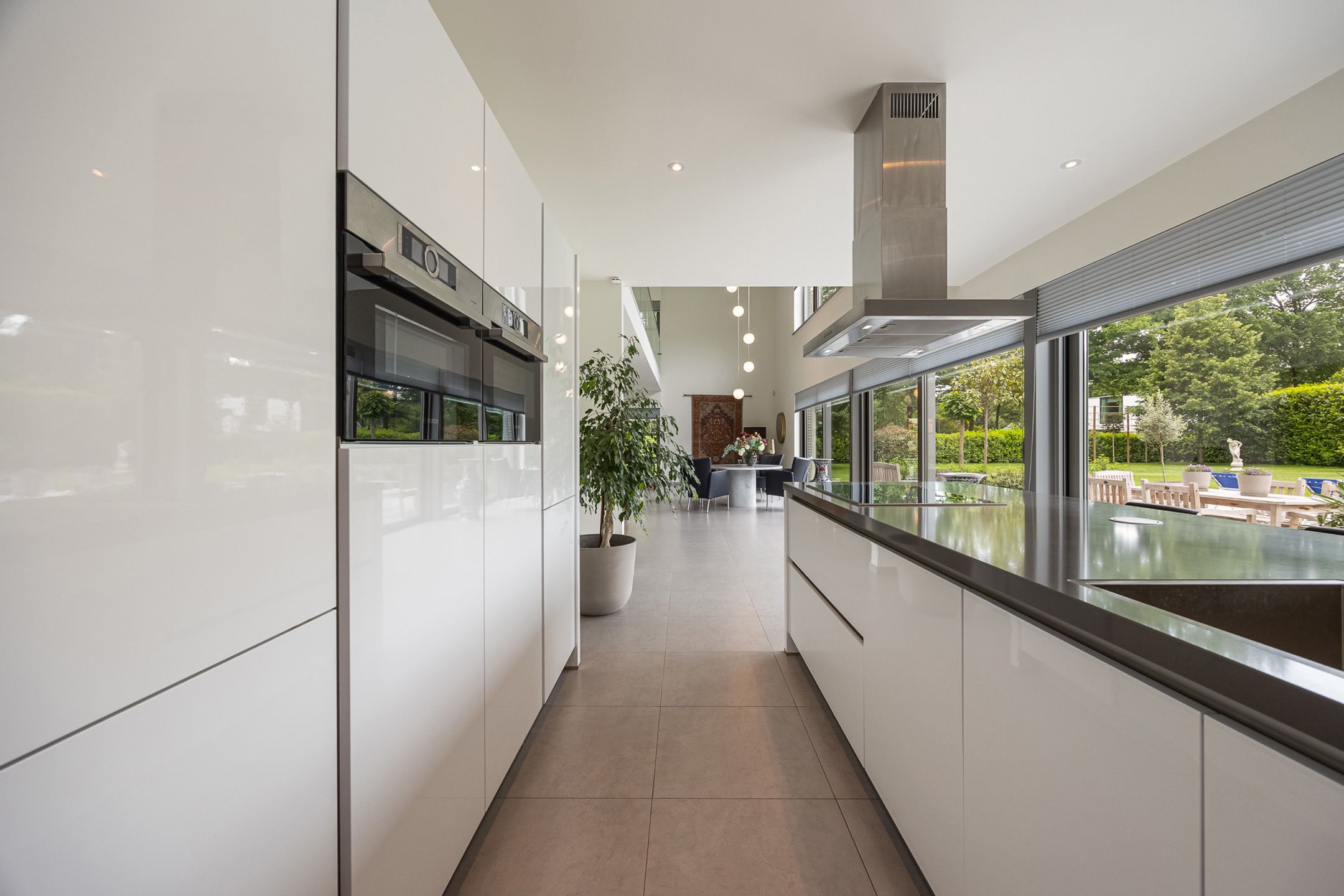 BRASSCHAAT - Moderne en vrijstaande villa met zwembad foto 9