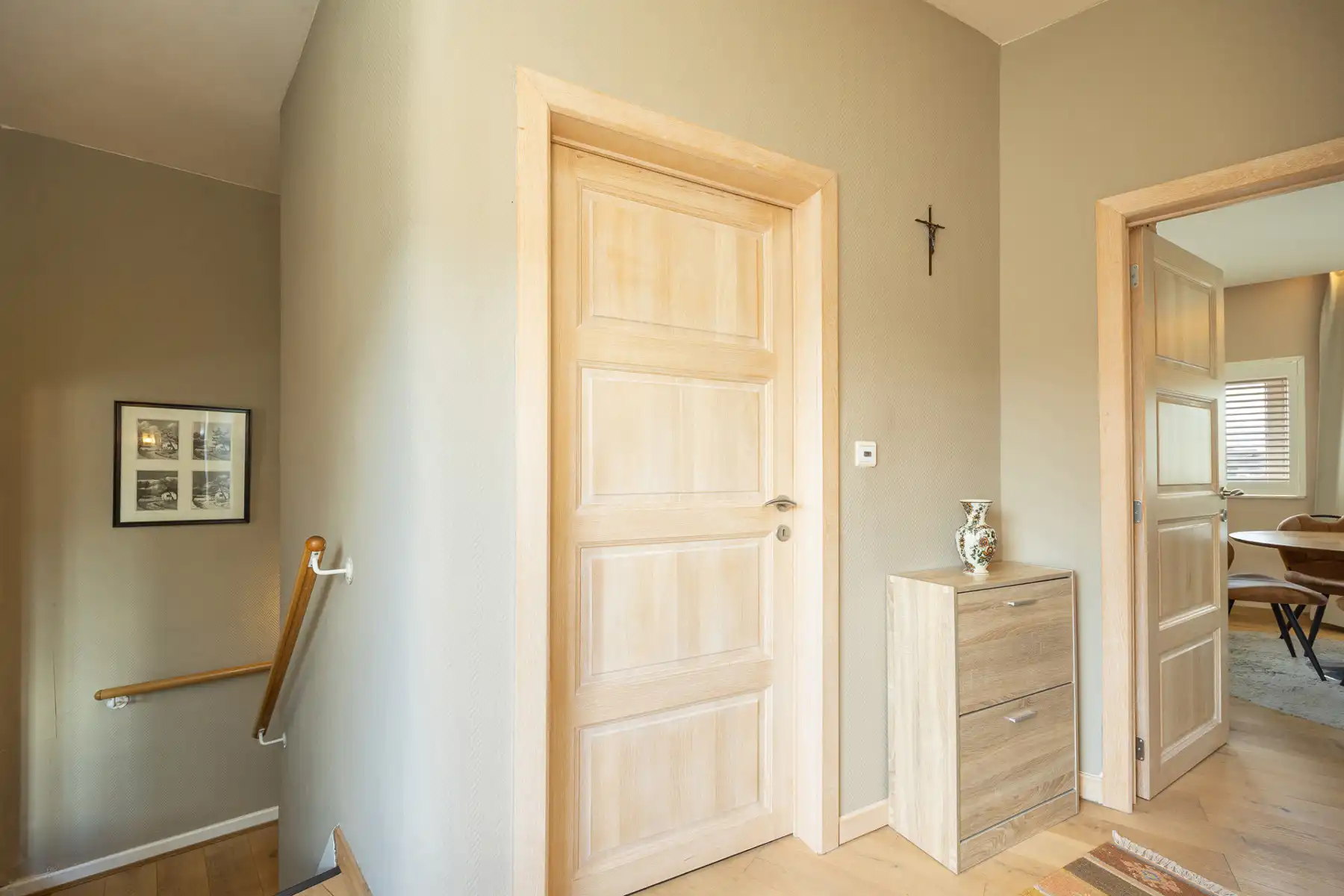 Handelspand met ingericht appartement foto 14