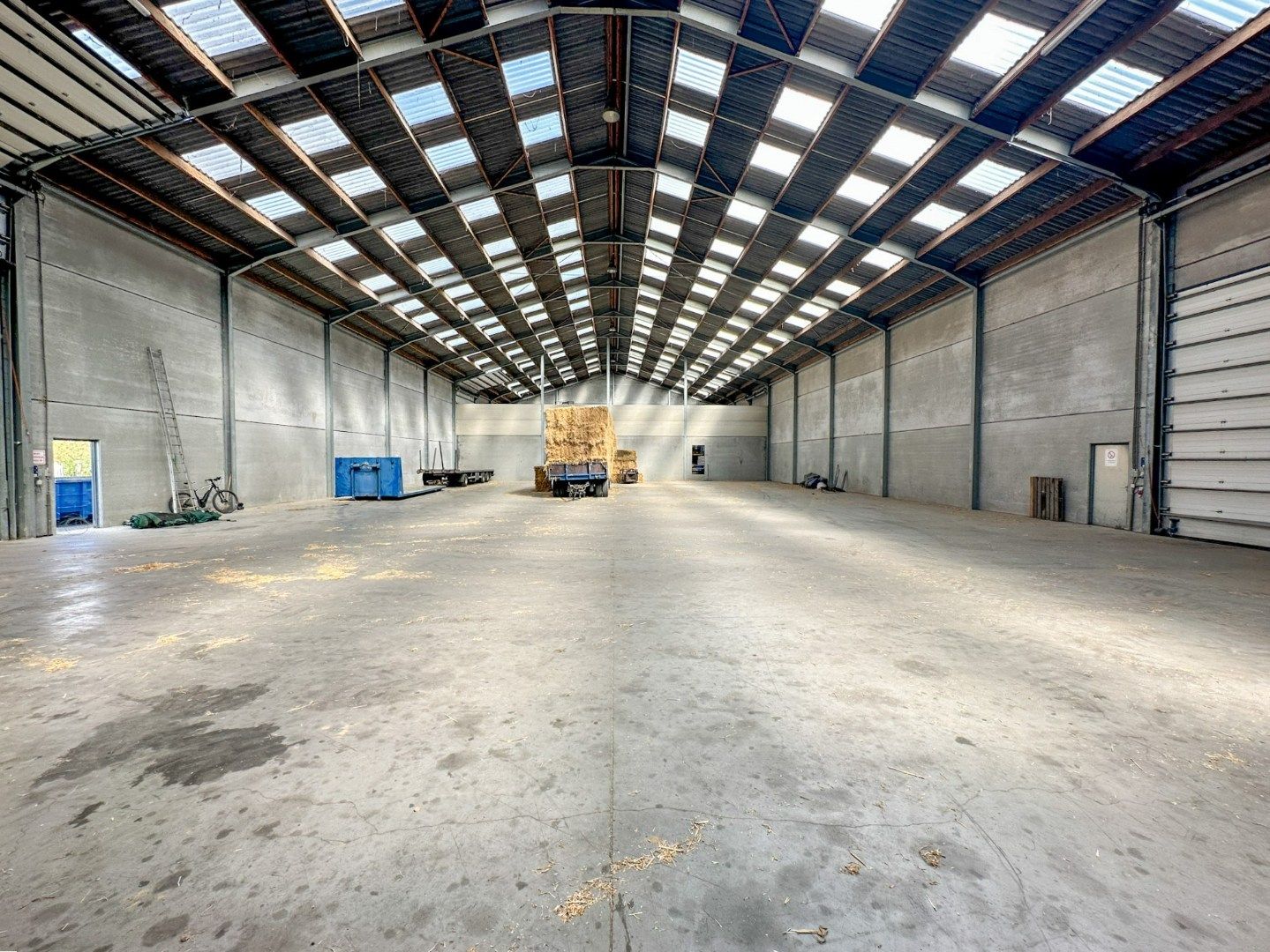 Opslagruimte/loods (1080 m²), Ichtegem foto 5