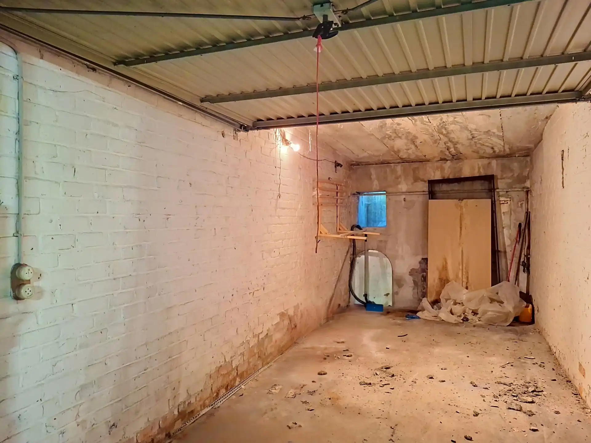 TE KOOP – 2 SLAAPKAMER APPARTEMENT MET GARAGE OP TOPLOCATIE foto 14