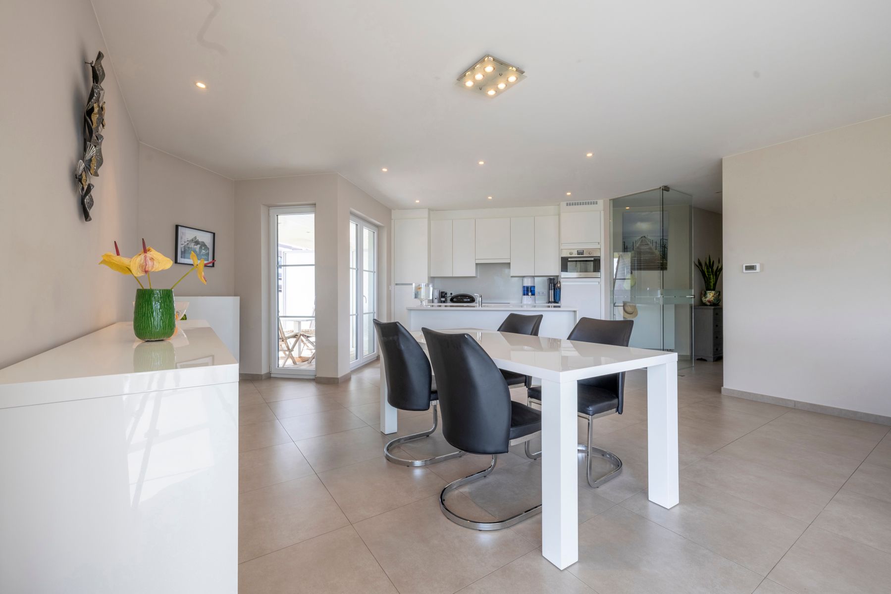 Recente penthouse met 2 slaapkamers en grote terrassen foto 9