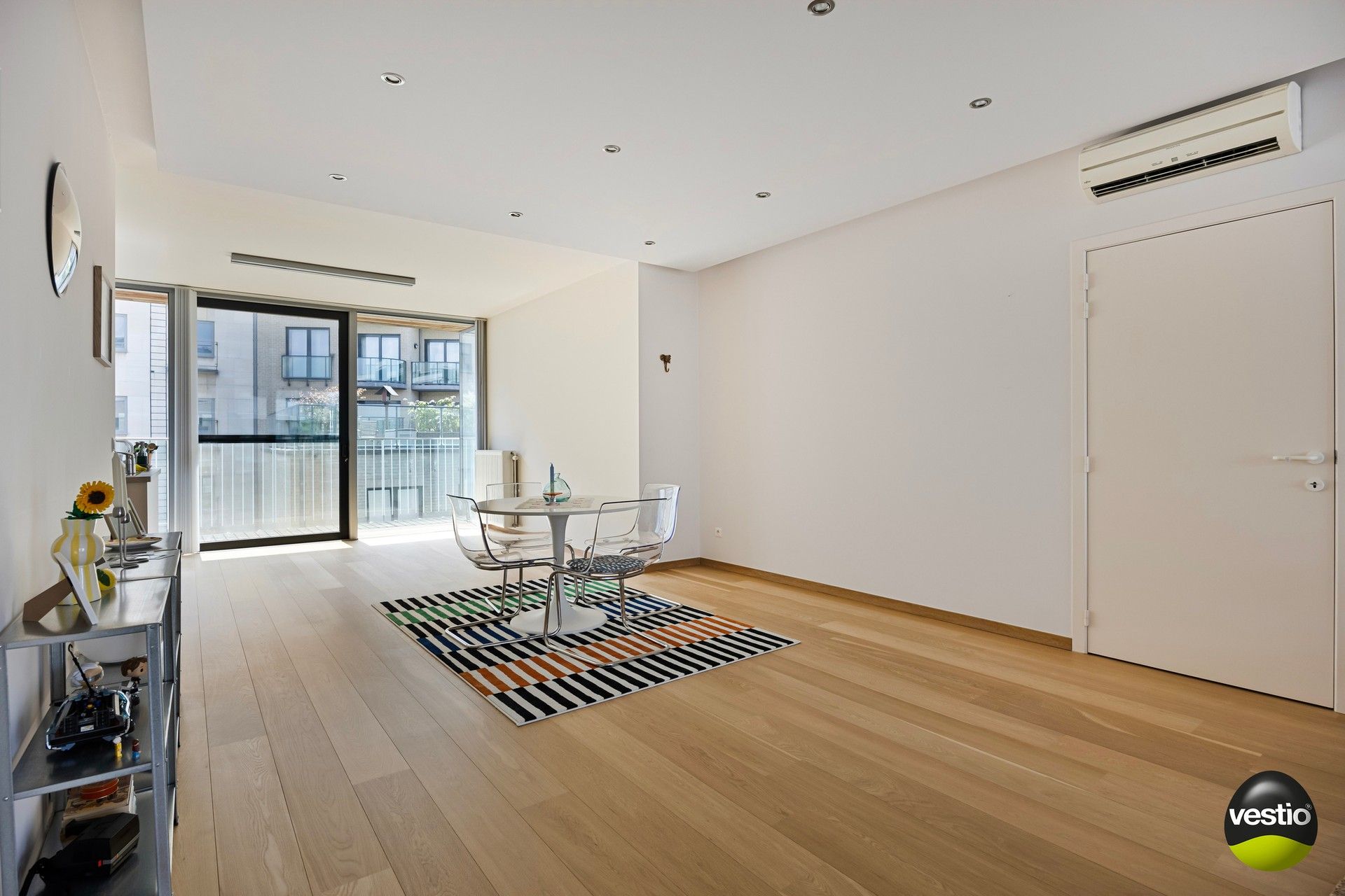 Smaakvol, kwalitatief afgewerkt 2 slaapkamer appartement met 2 terrassen. foto 3