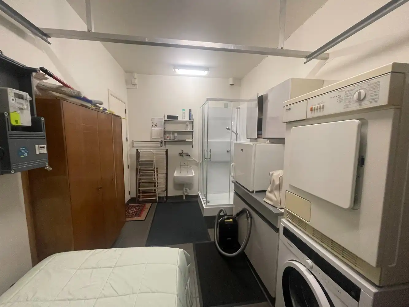 Gunstig gelegen woning met groot terras/tuin + een inpandige én een aparte garage foto 14
