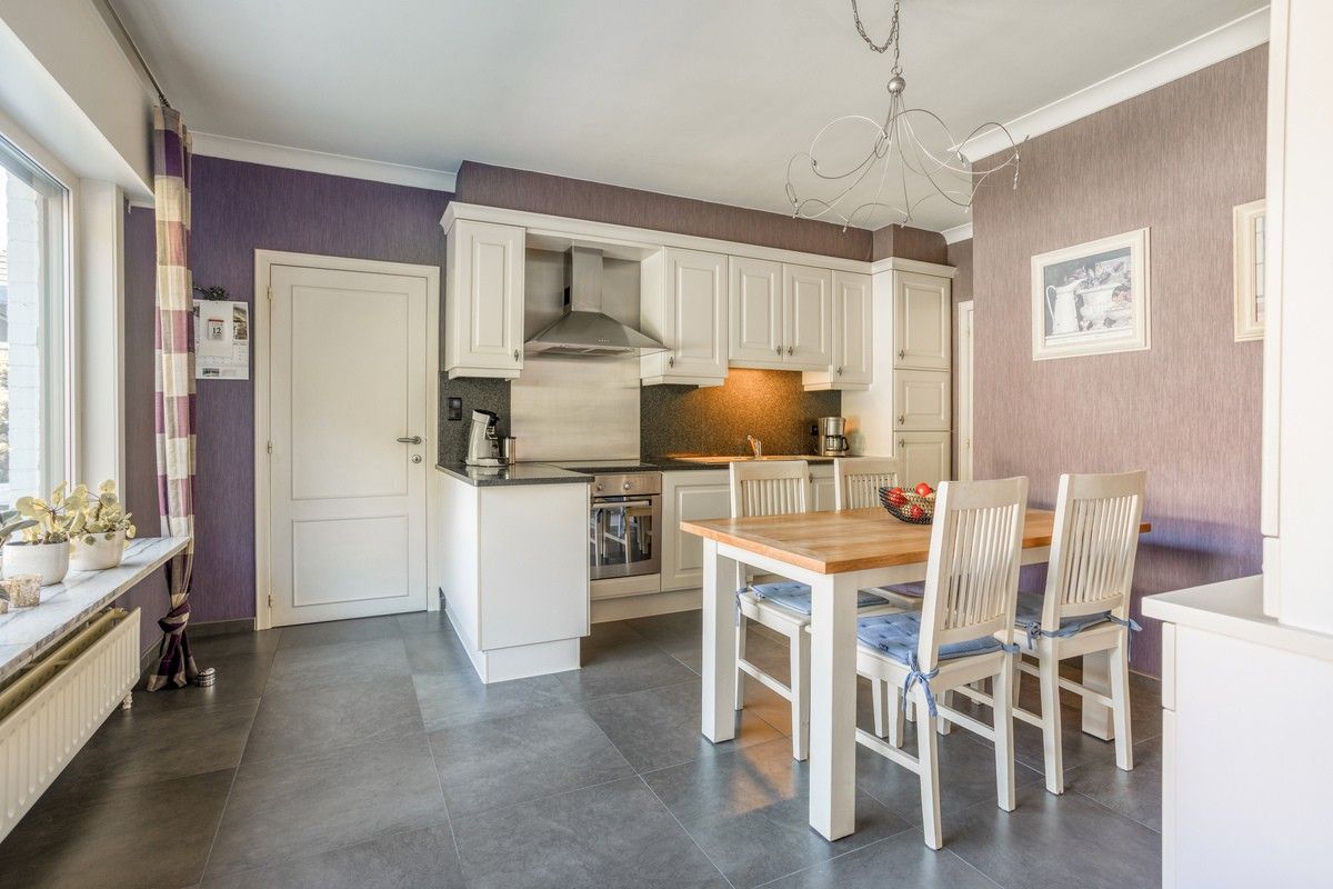 Hoogwaardig afgewerkte woning op een perceel van 3 199m2 foto 5