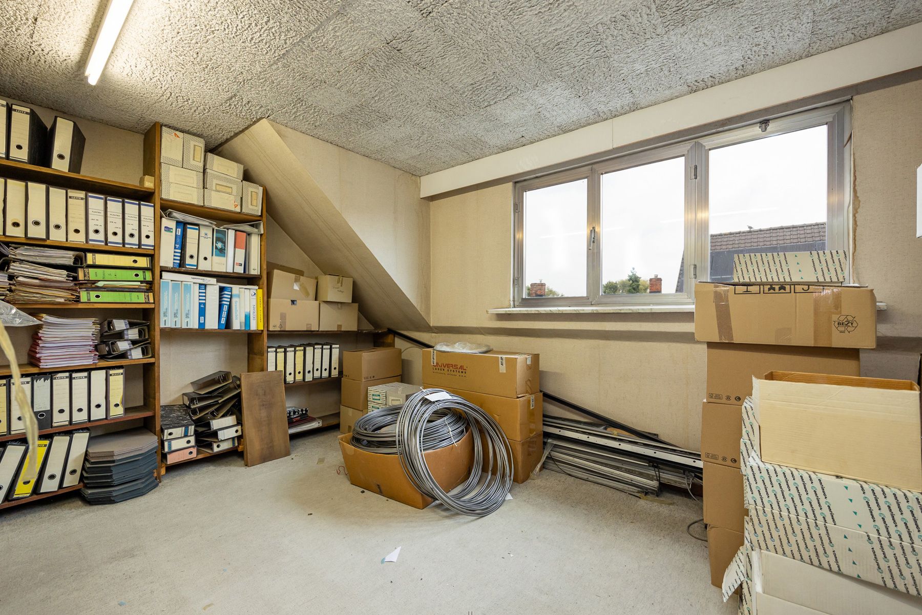 Kantoorgebouw met atelier op voll. bebouwd perceel van 528m² foto 23