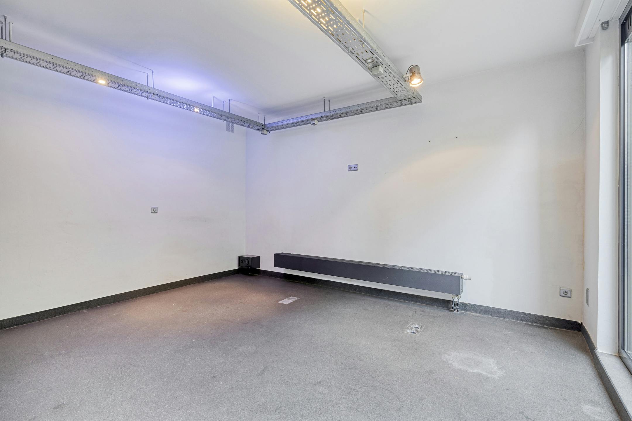 Studio met praktijk- of bureelruimte te Borgerhout foto 7