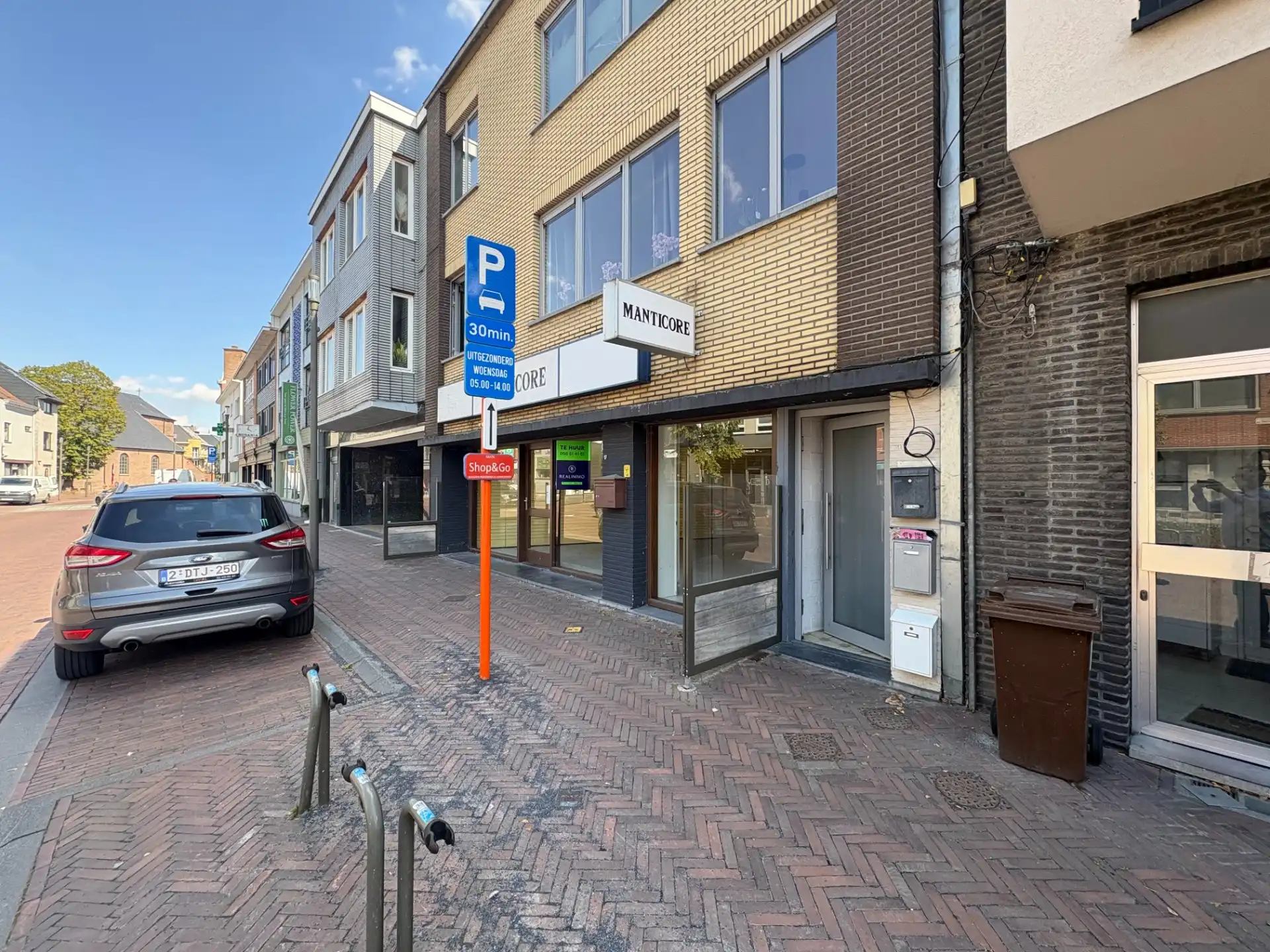 Commerciële ruimte te huur foto 3