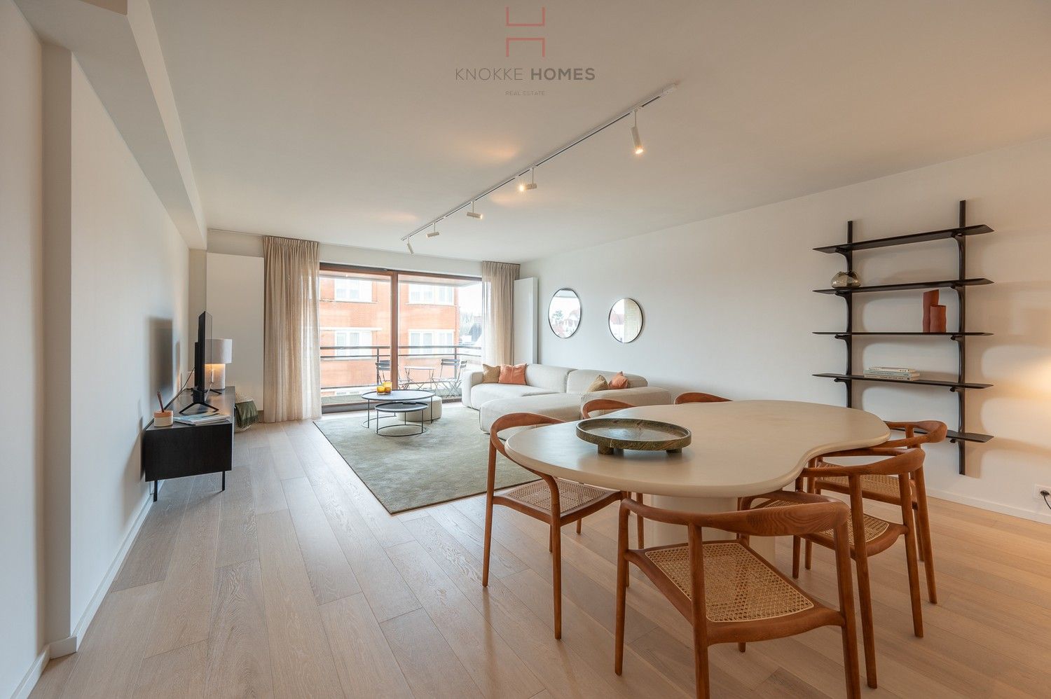 Vernieuwd appartement met zuidgericht terras vlakbij het strand in Duinbergen foto 8