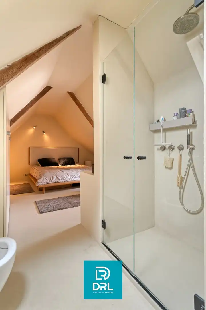 STIJLVOLLE WONING met MULTIFUNCTIONEEL GELIJKVLOERS te BRUGGE foto 17