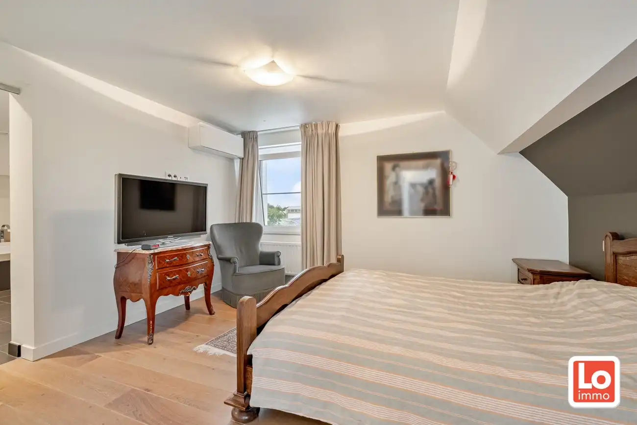 IN OPTIE! Mooie villa met prachtige tuin en zwembad foto 18