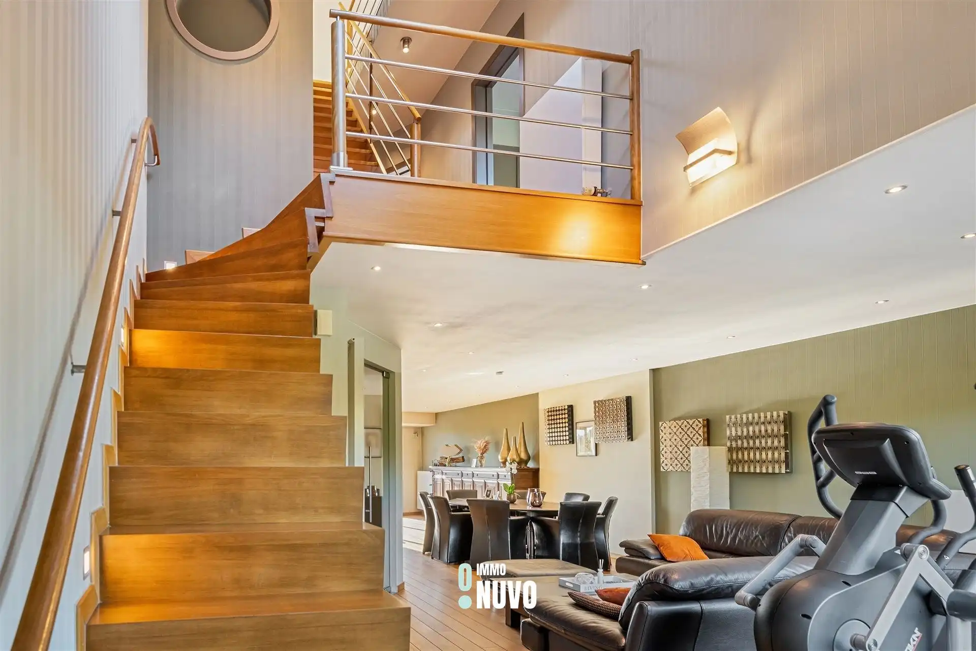 Penthouse met veel lichtinval en indrukwekkend uitzicht foto 3