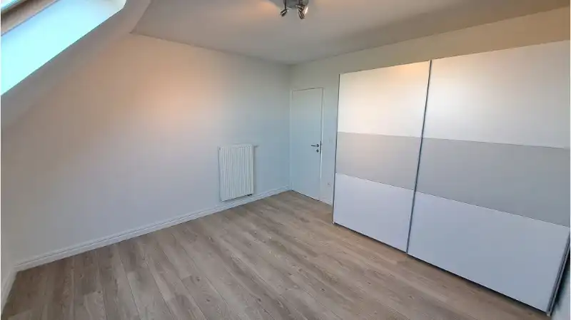 Ruime 3-slaapkamerwoning met GARAGE en TUIN te koop in Zuienkerke foto 6